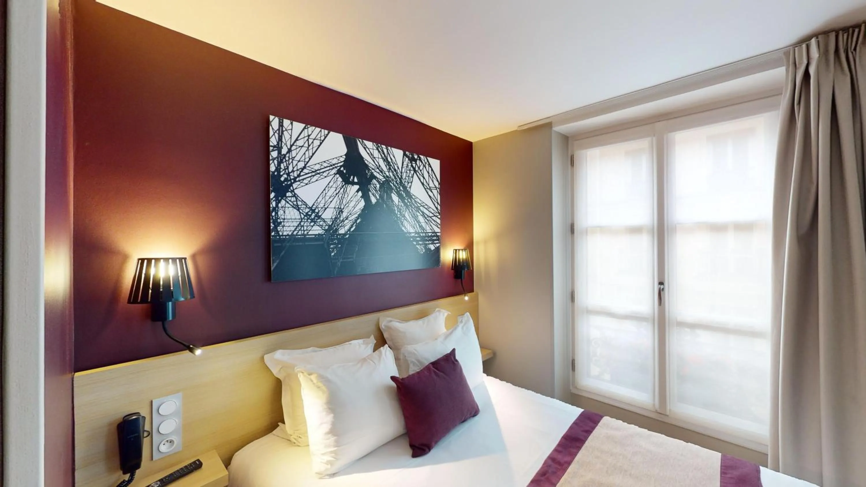 Bedroom, Bed in Best Western Hotel Opéra Drouot