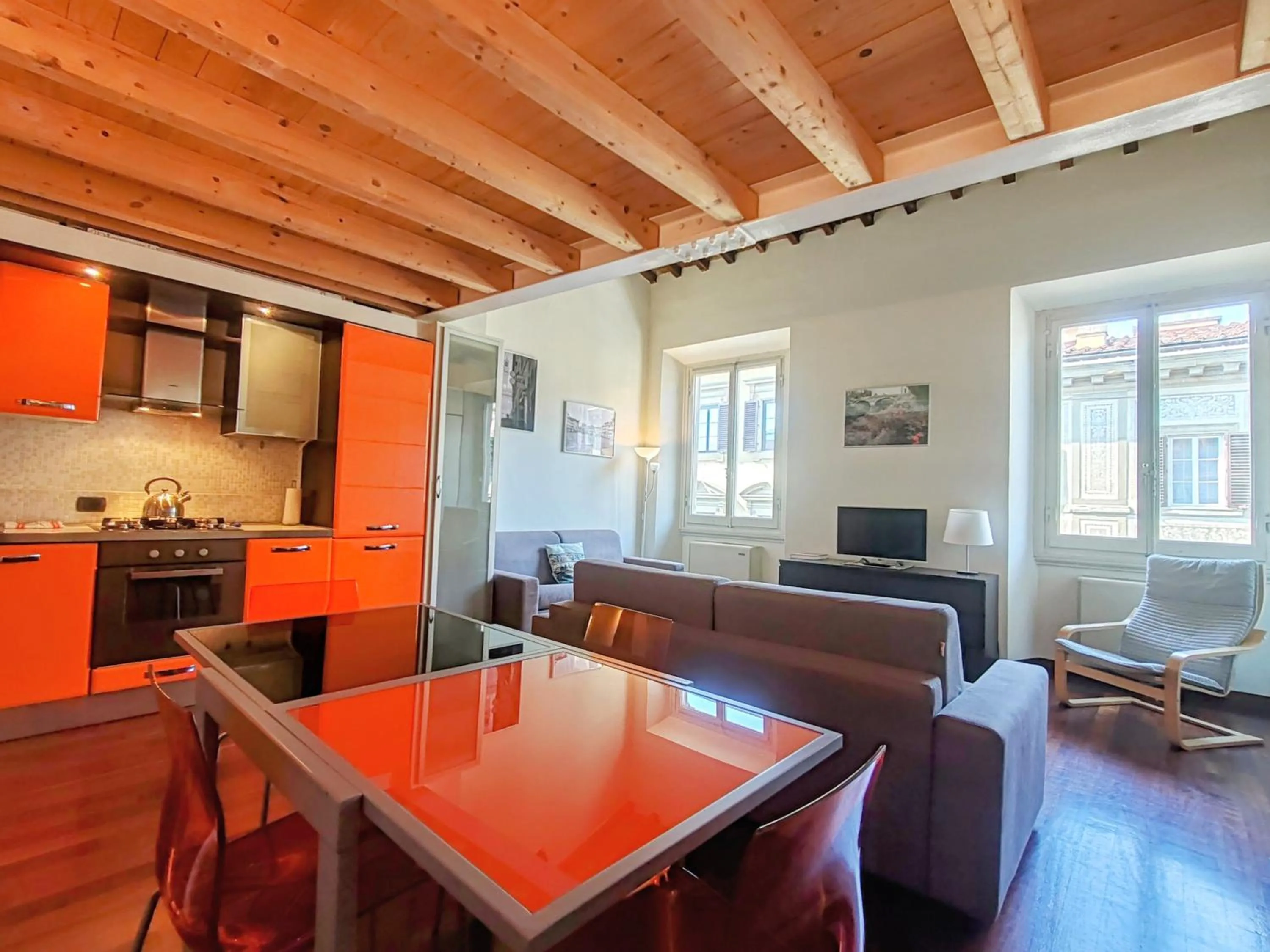 Cavour Suite Mezzanine by 360Rentals