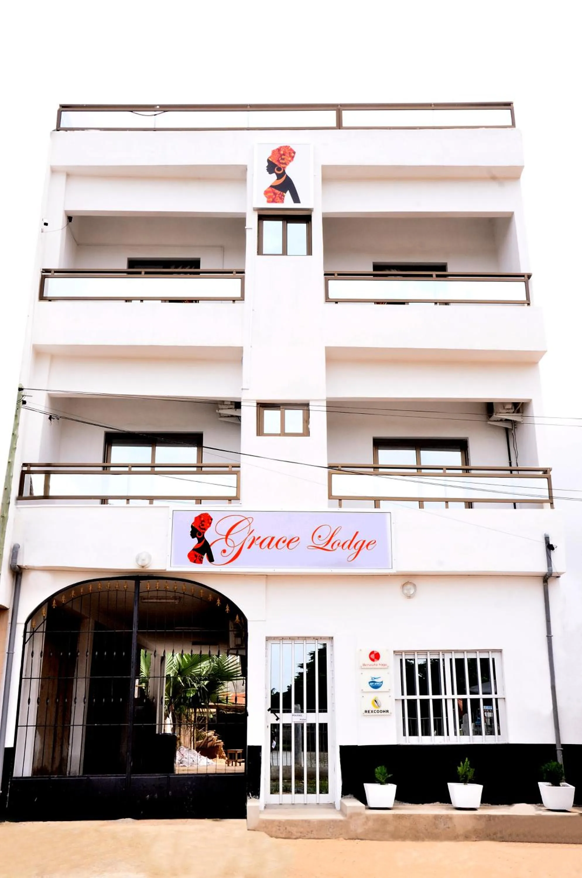 Facade/entrance in GRACE LODGE