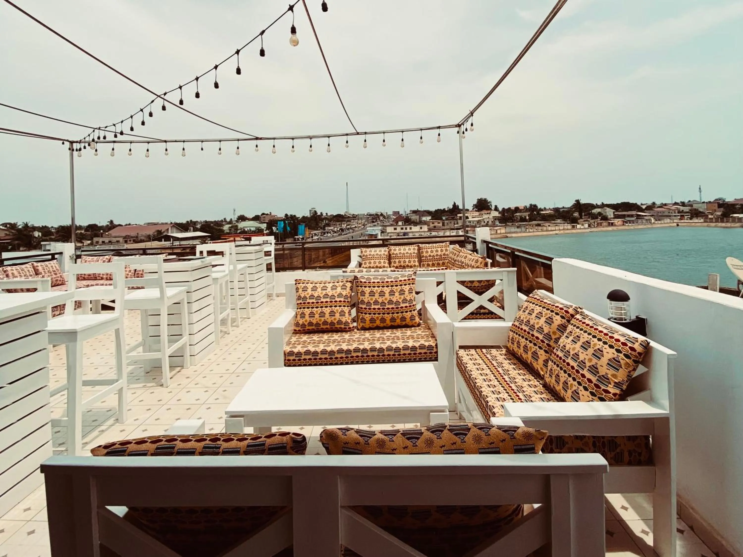 Restaurant/places to eat in GRACE LODGE