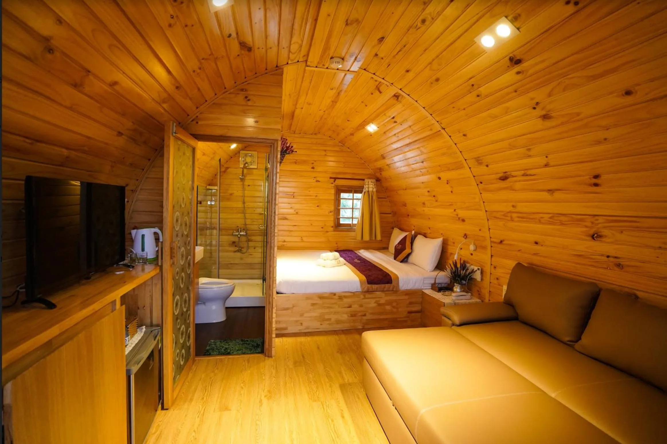 Photo of the whole room, Bed in Mi Lan Boutique Resort