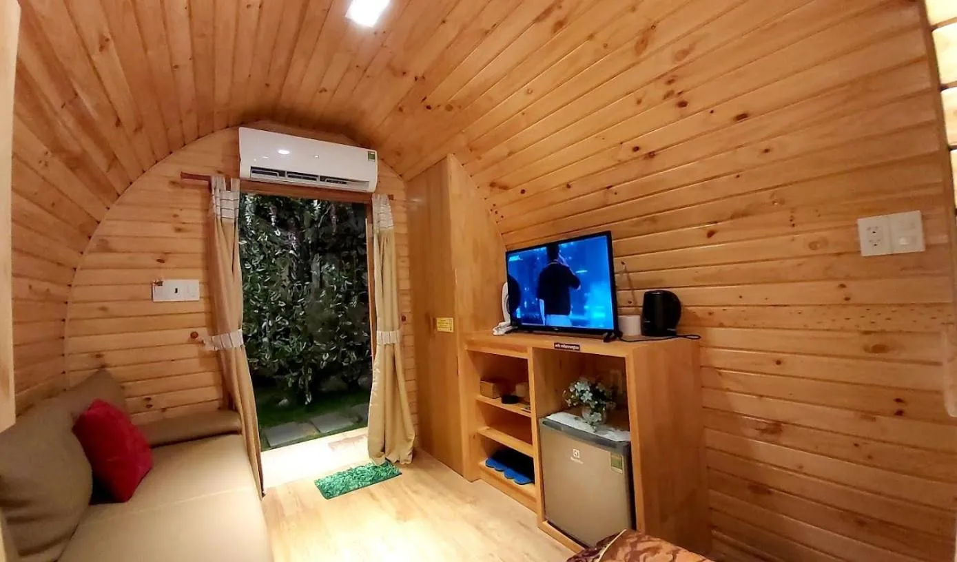 TV and multimedia in Mi Lan Boutique Resort