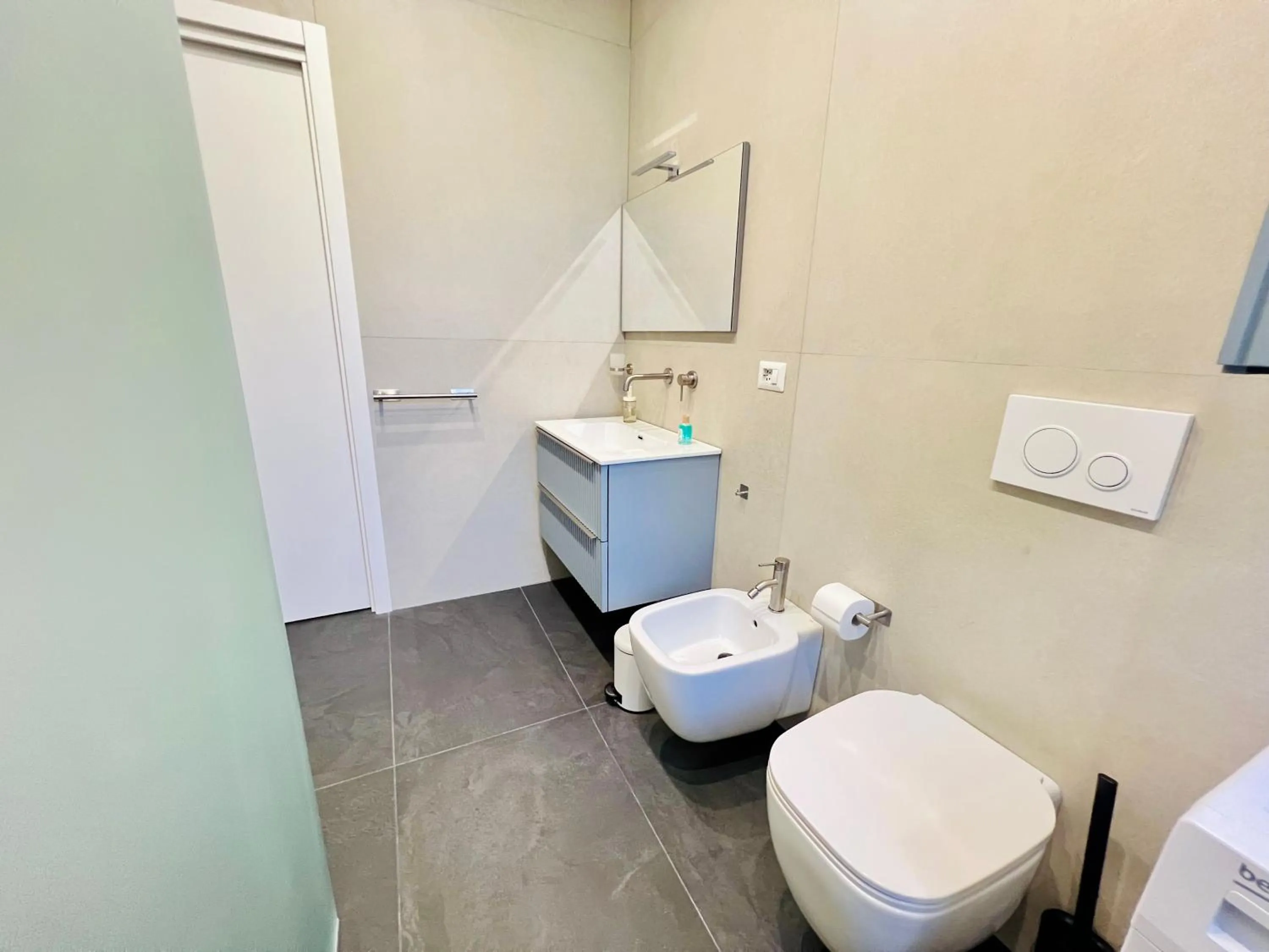 Toilet in "Sweet Life" Casa Vacanze