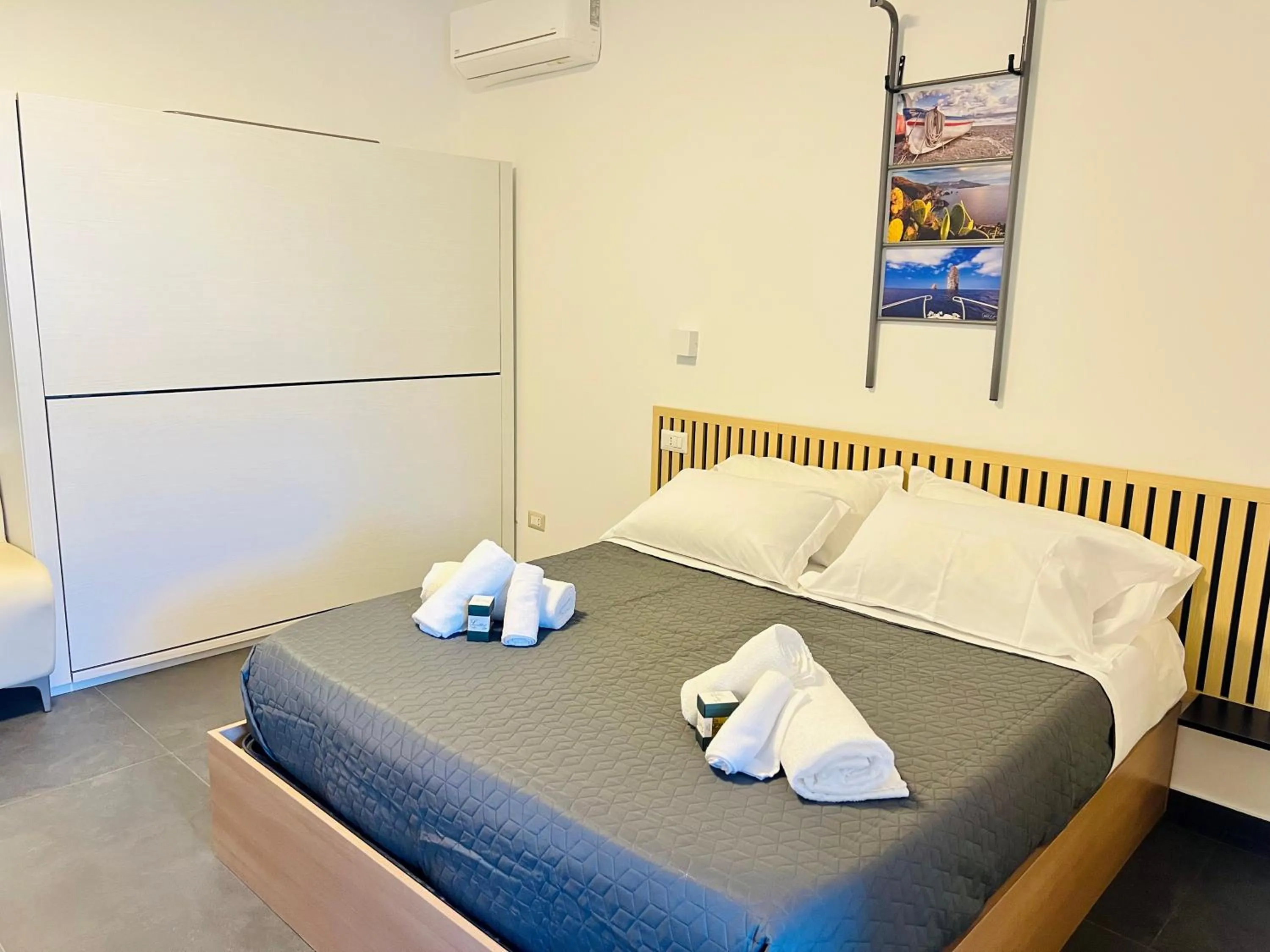 Bed in "Sweet Life" Casa Vacanze