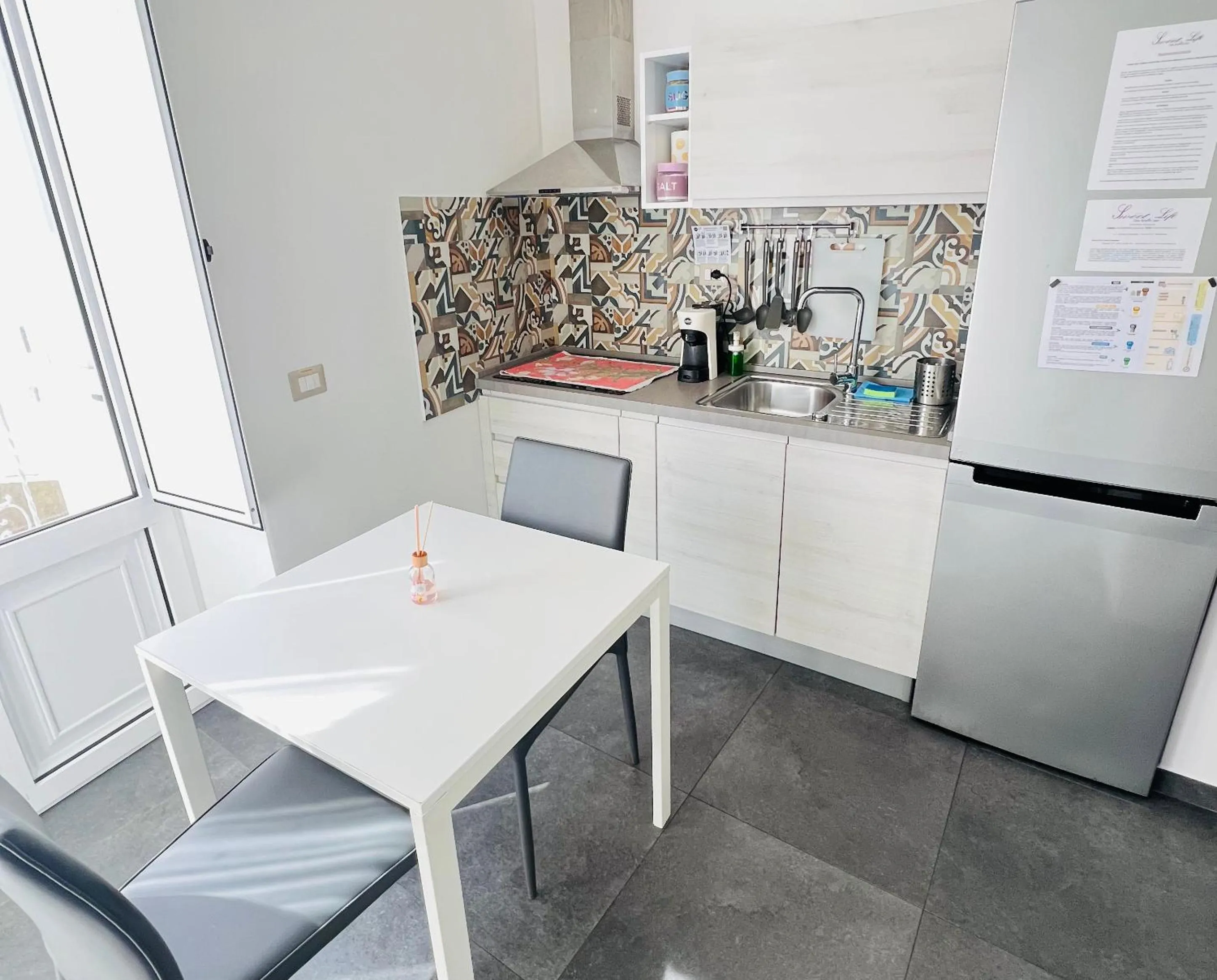 Kitchen or kitchenette in "Sweet Life" Casa Vacanze