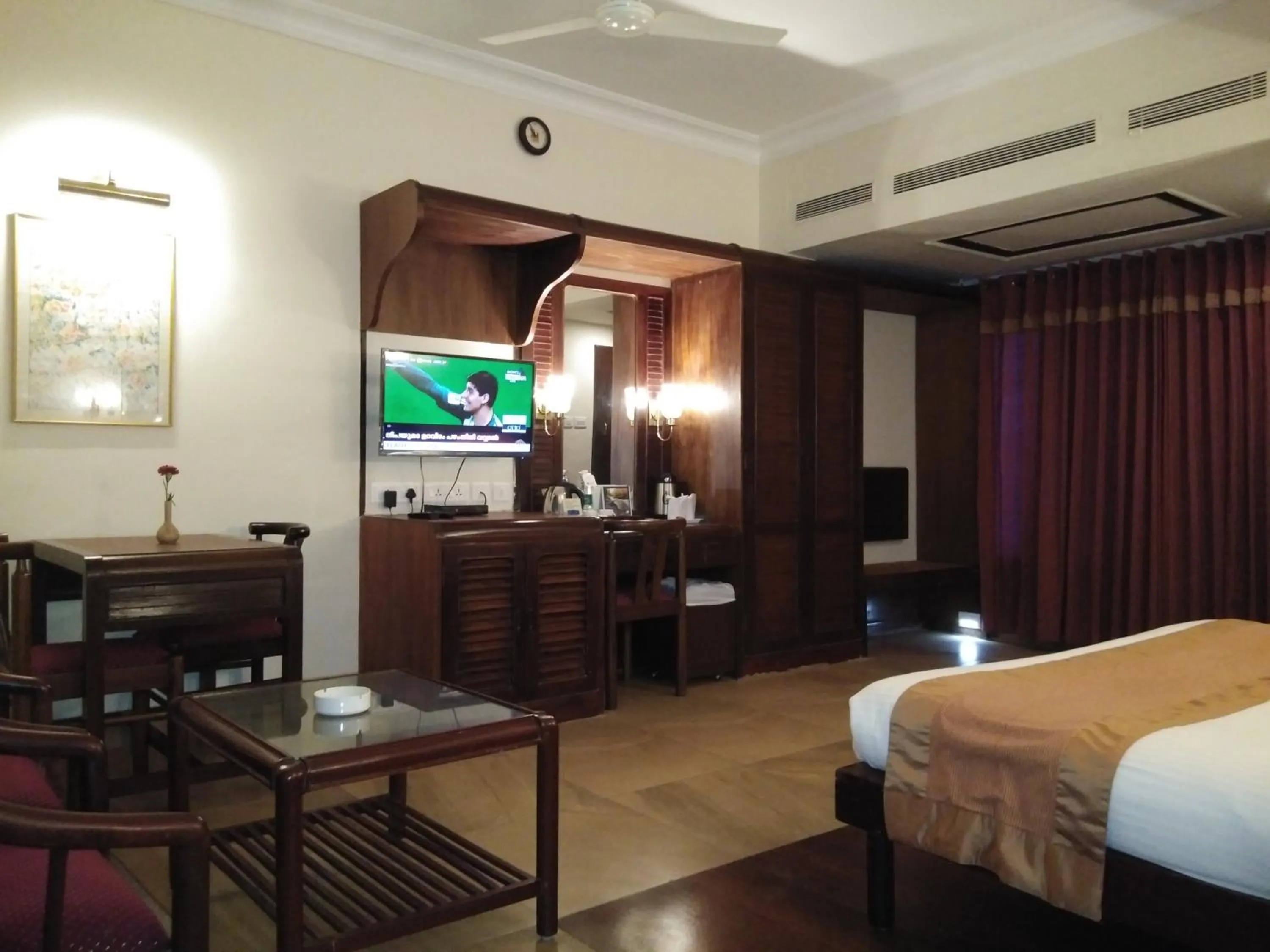 TV and multimedia, Bed in Yuvarani Residency