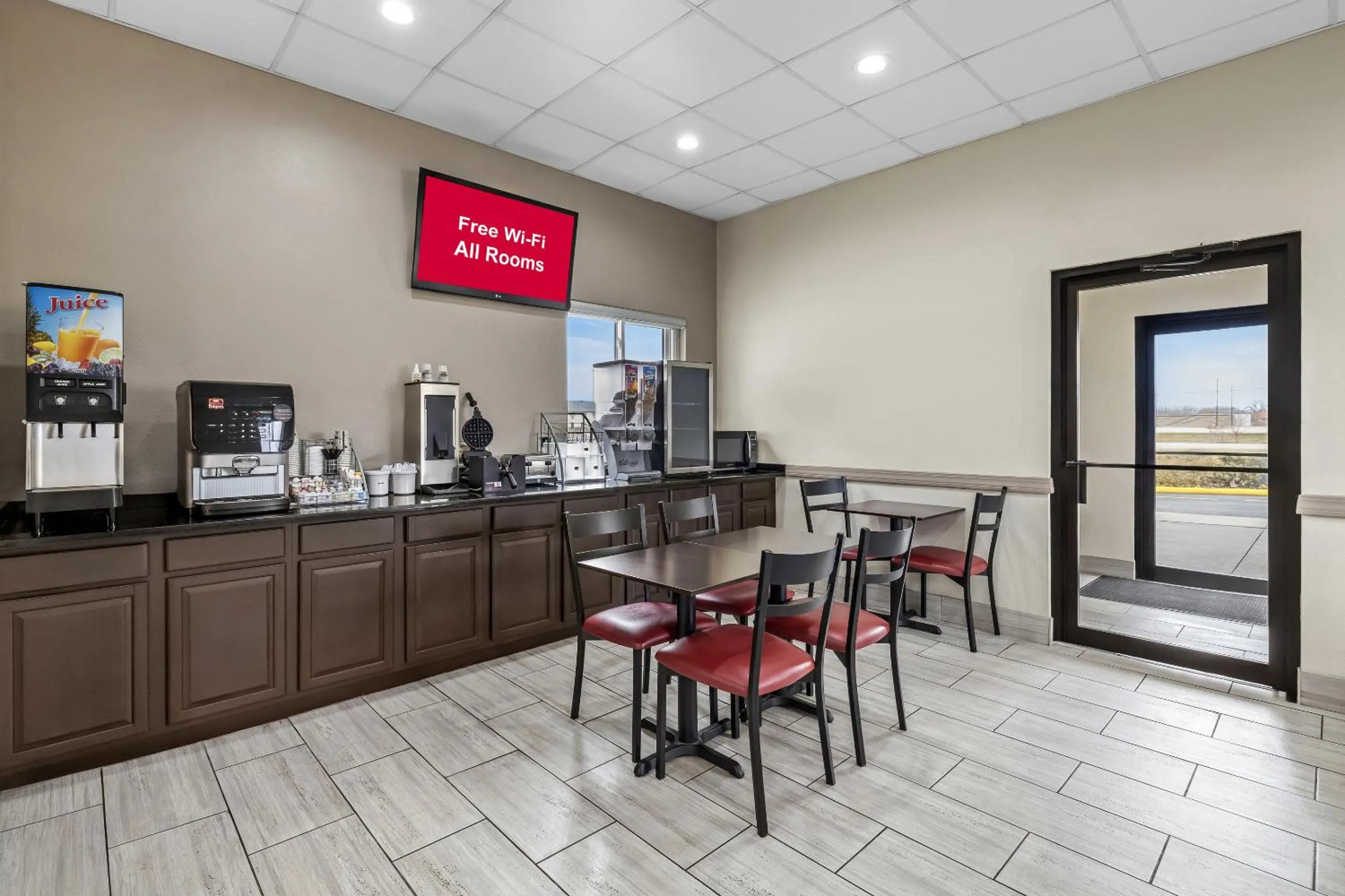 Breakfast in Red Roof Inn Ames