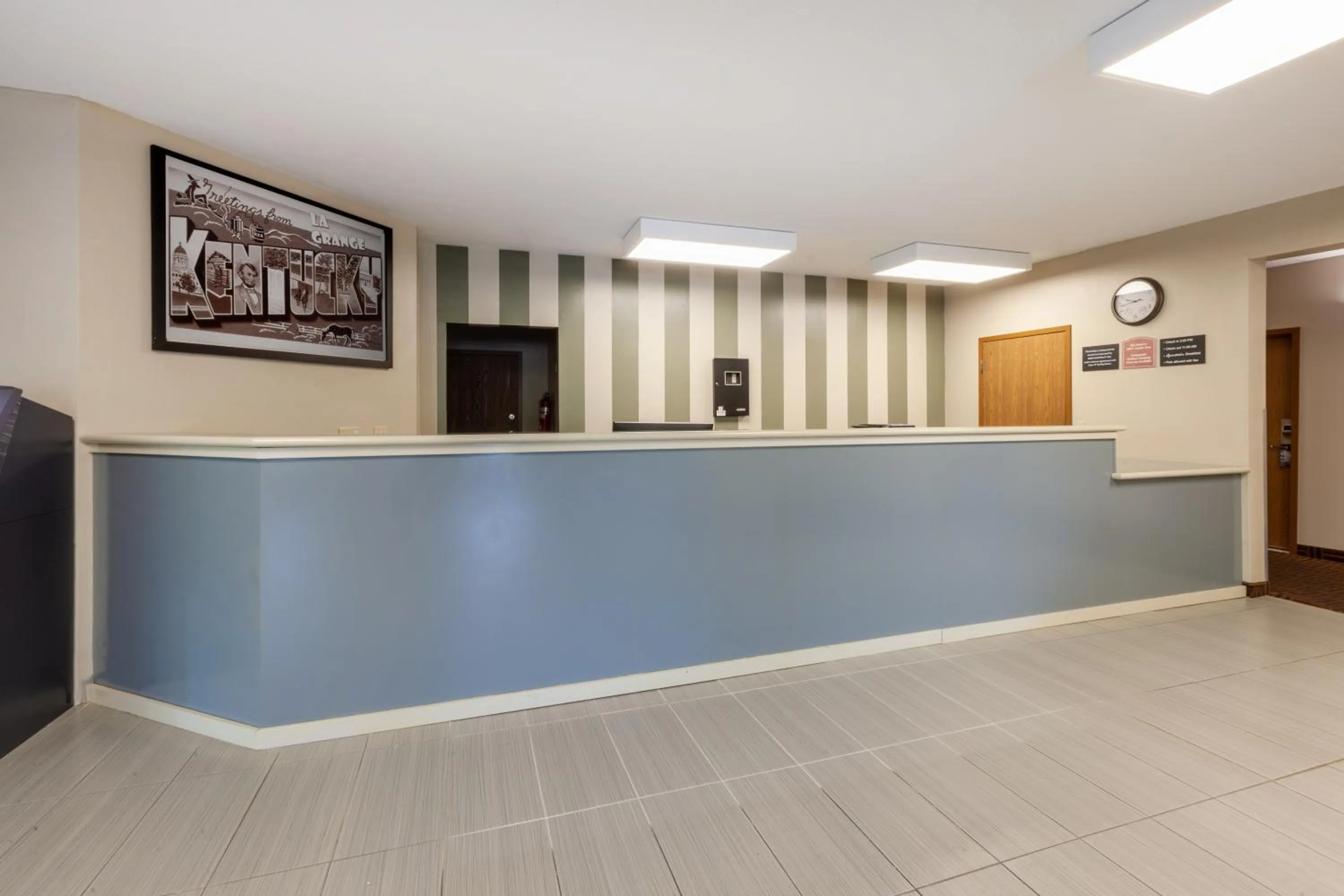 Lobby or reception in Super 8 by Wyndham La Grange KY