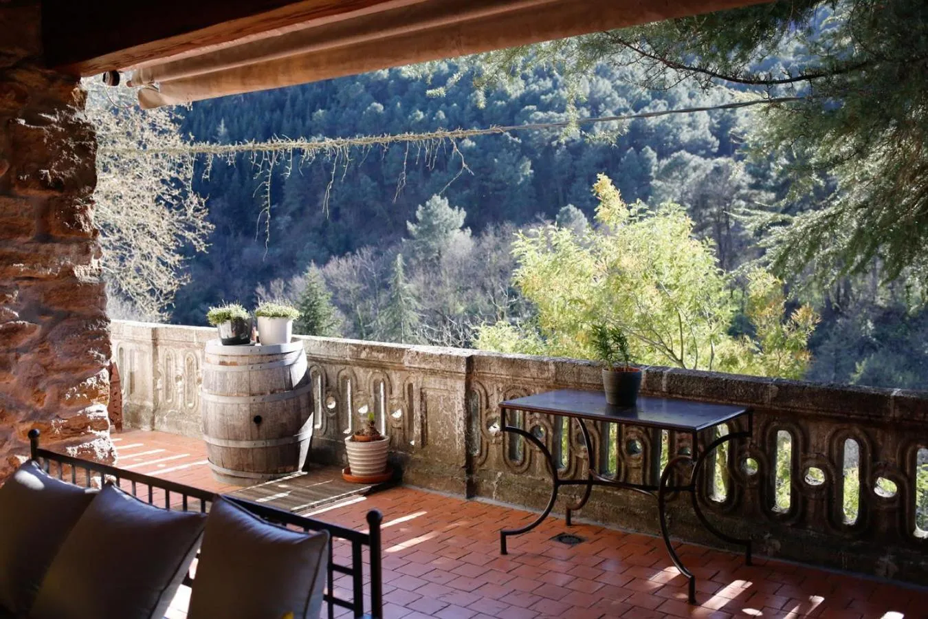 Patio in Le Mas Fraissinet