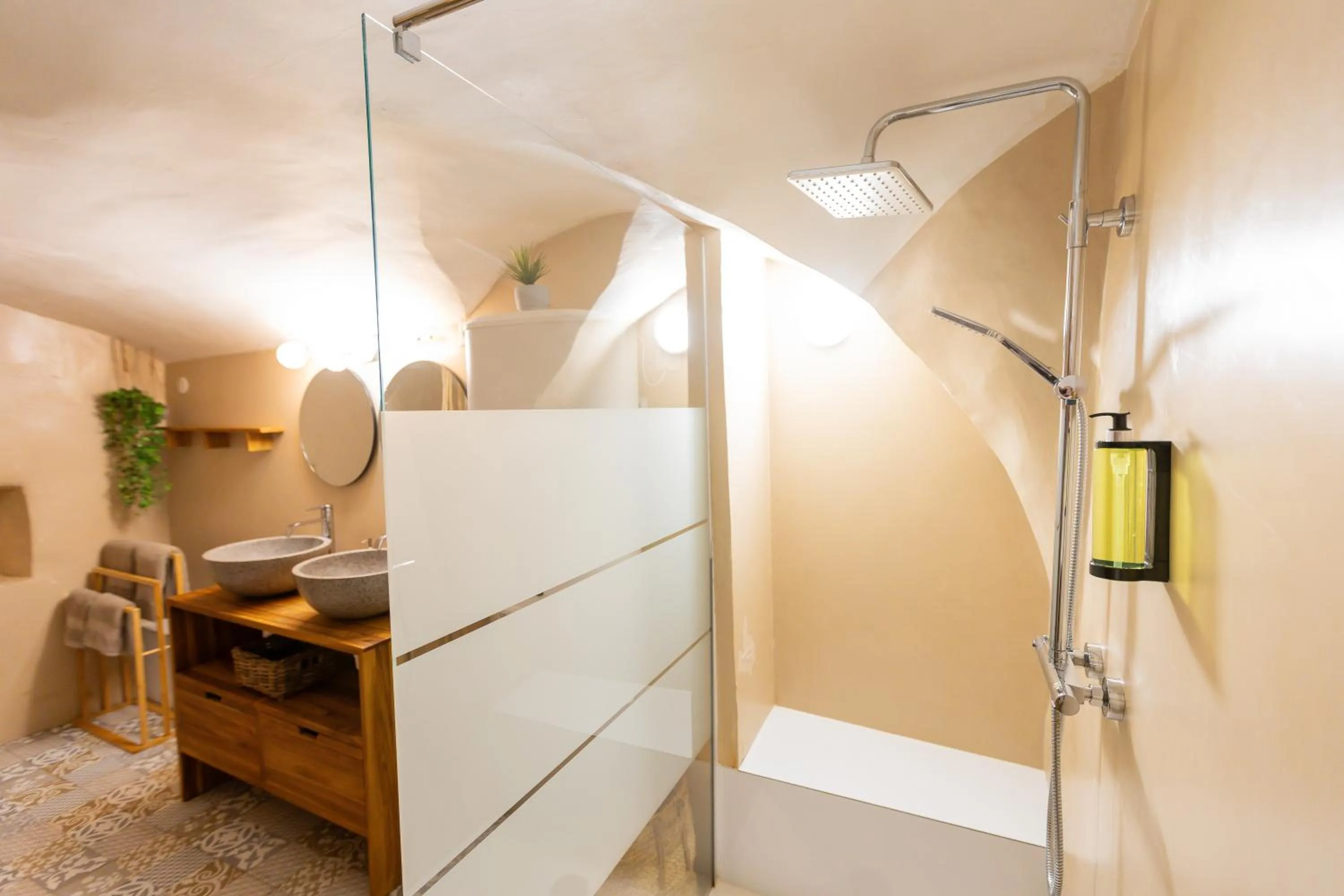 Bathroom in Le Mas Fraissinet