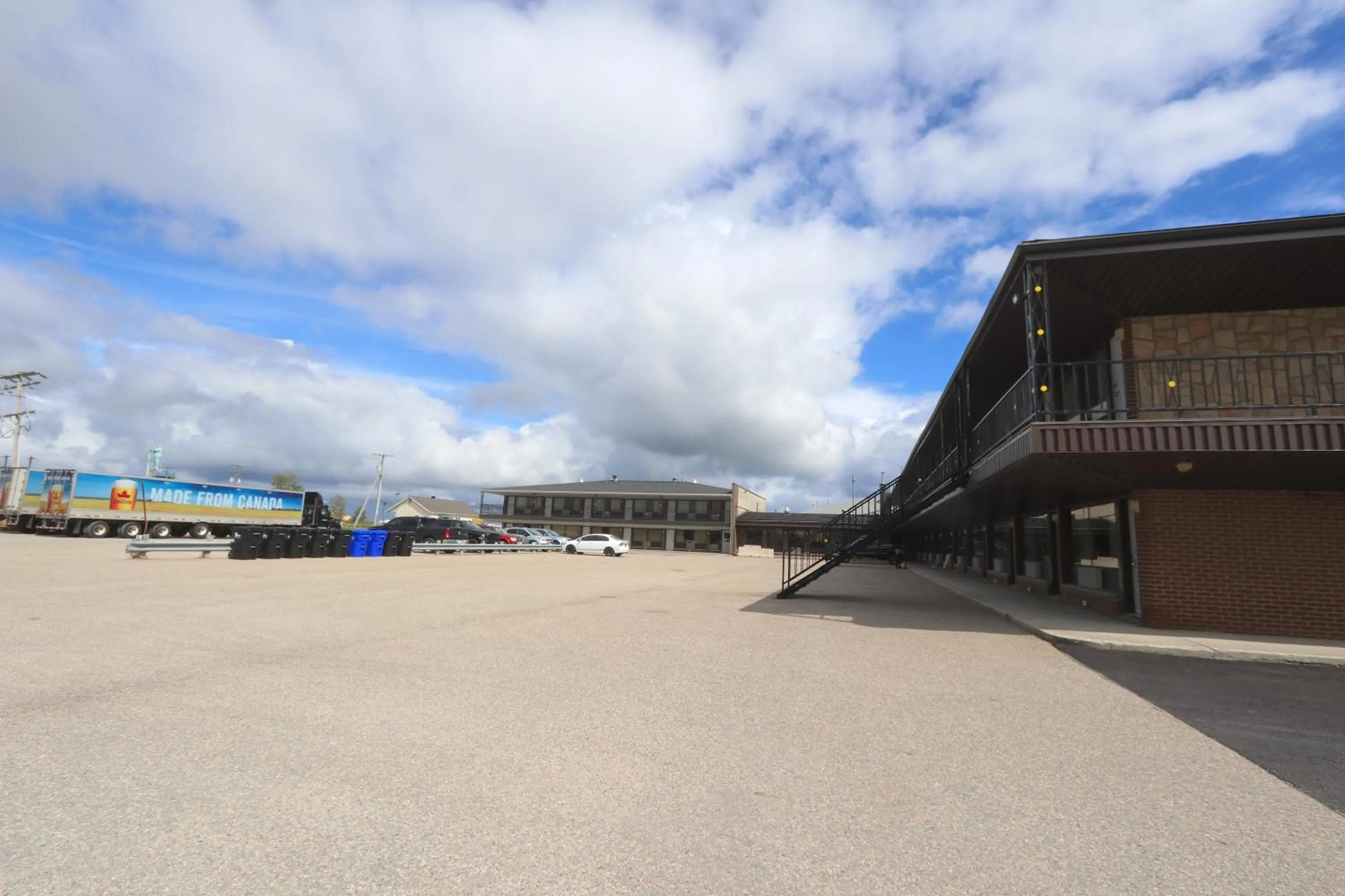 Property building in Super 8 by Wyndham Hearst ON