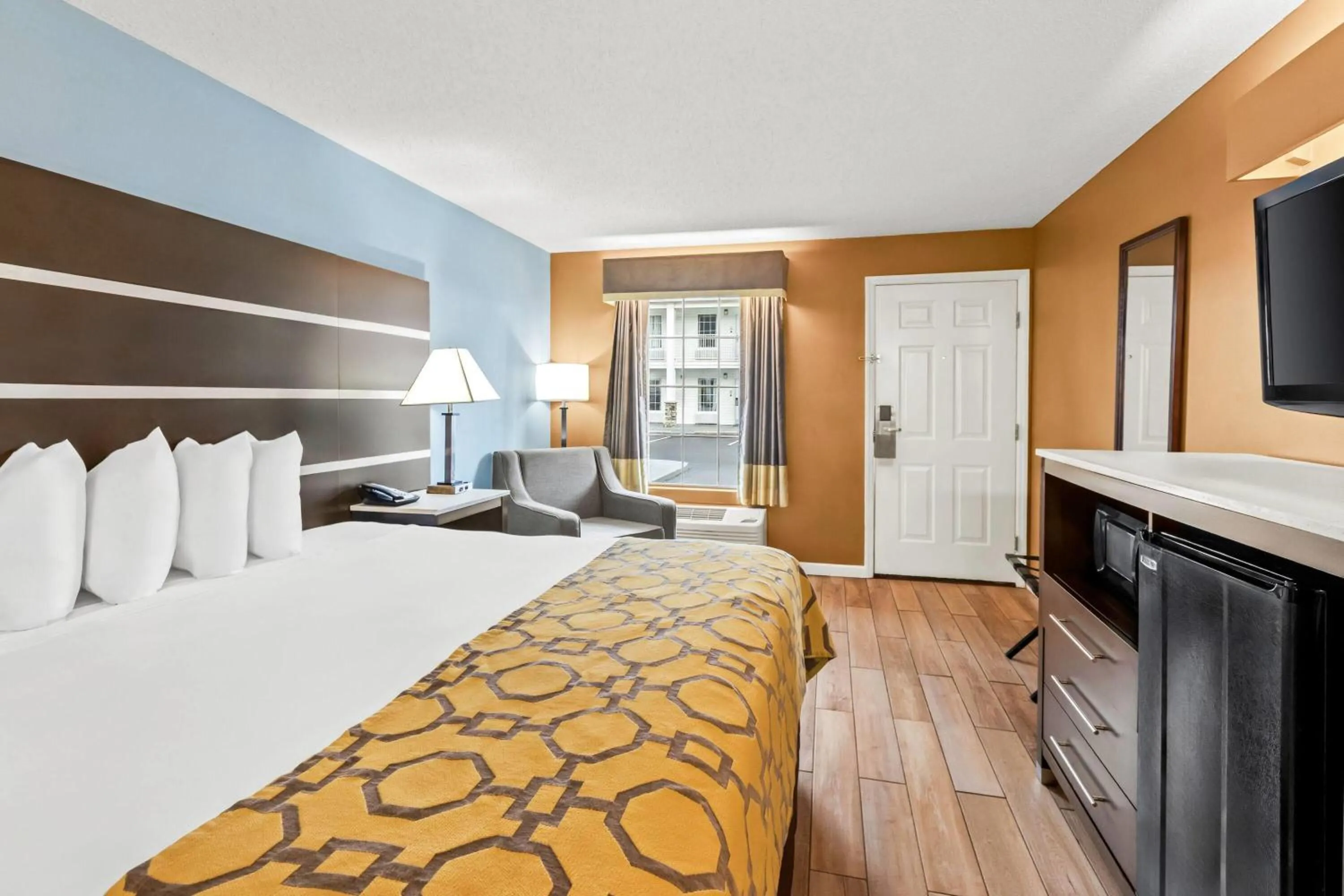 Bed in Baymont by Wyndham Forest City