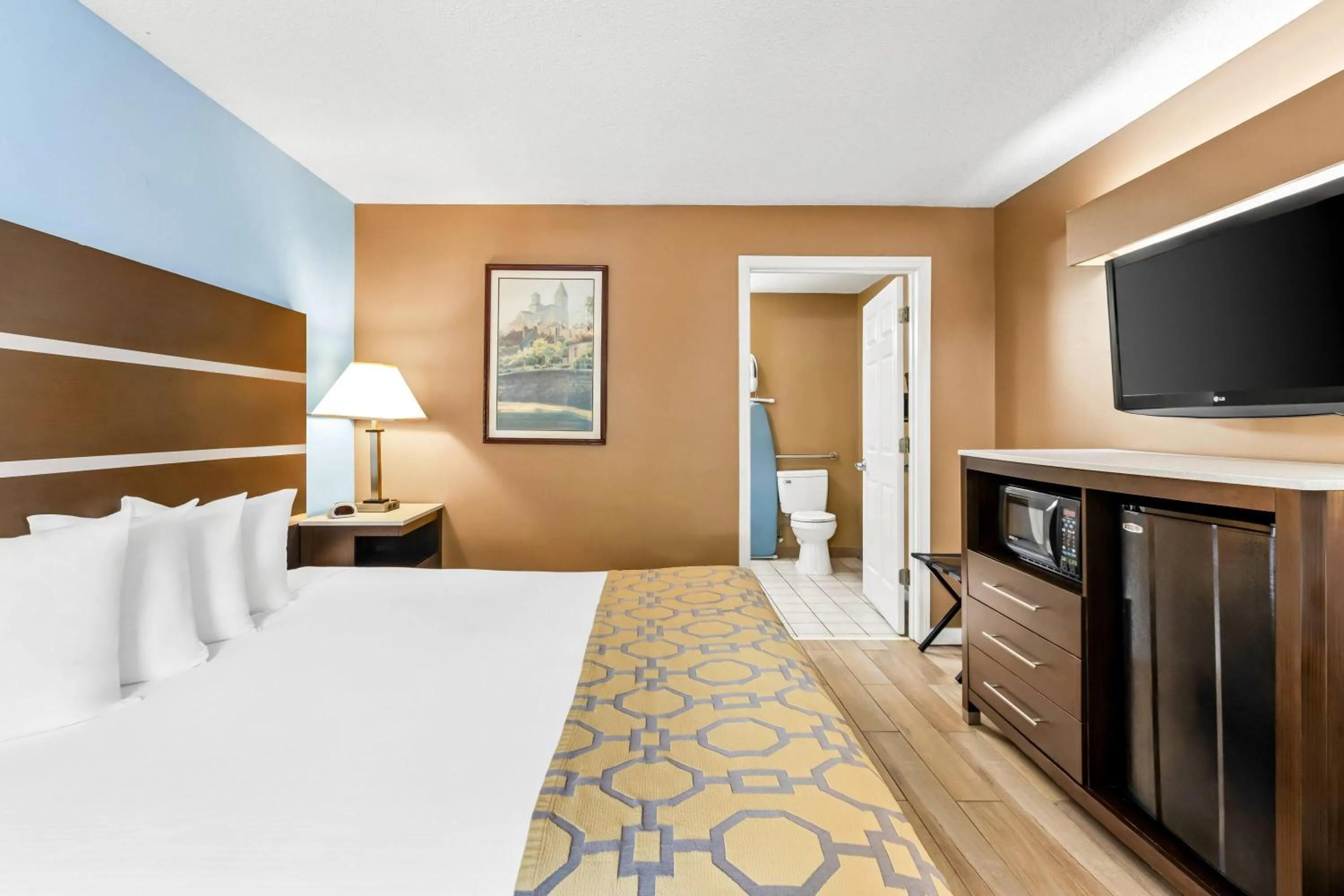 Bed in Baymont by Wyndham Forest City