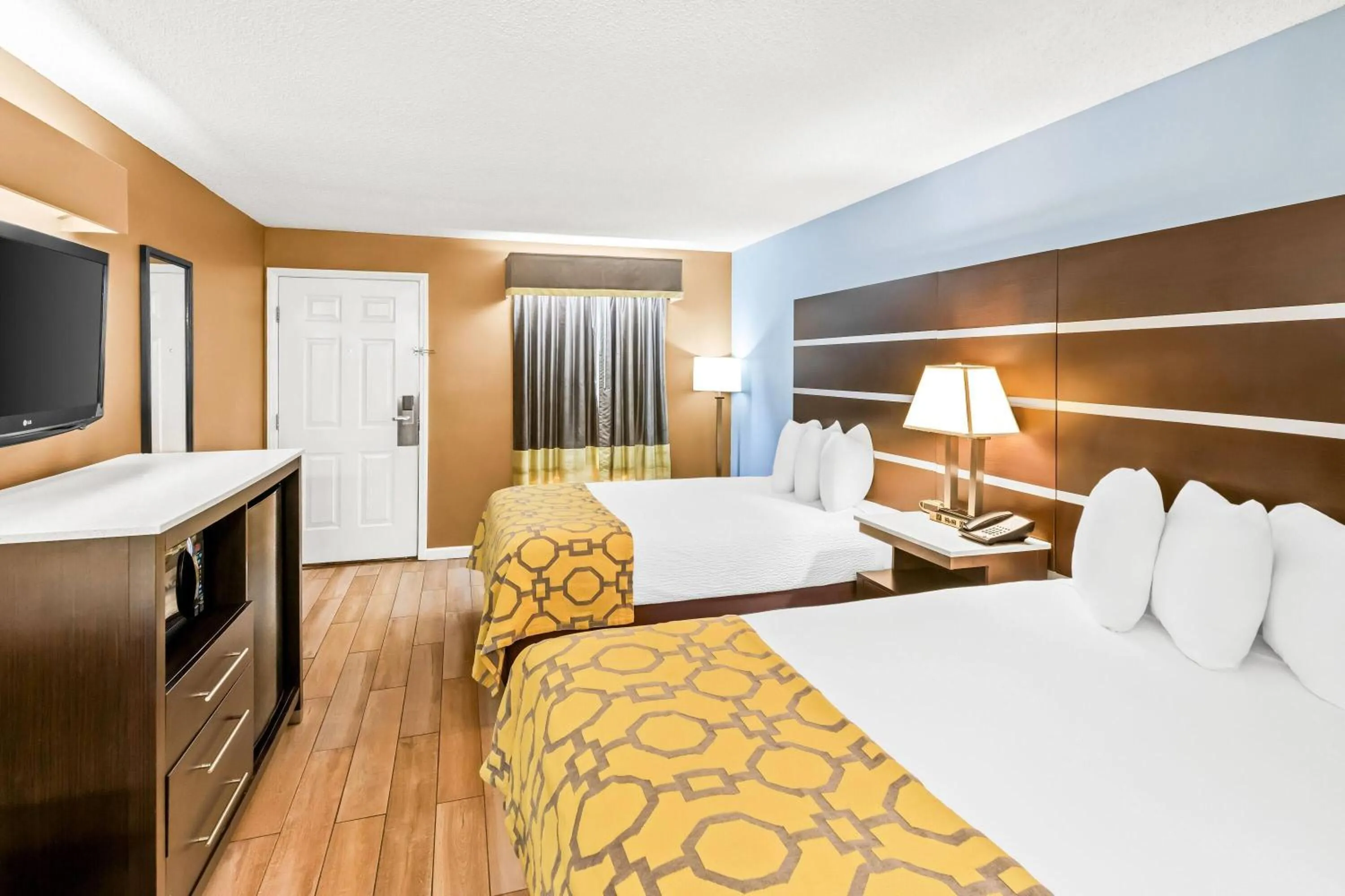 Bed in Baymont by Wyndham Forest City