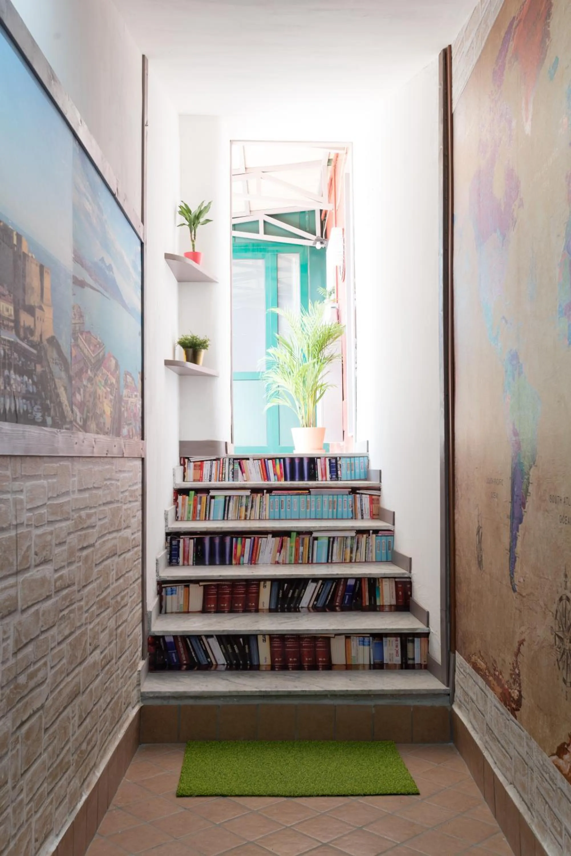 Decorative detail in Starnone Bed&Book