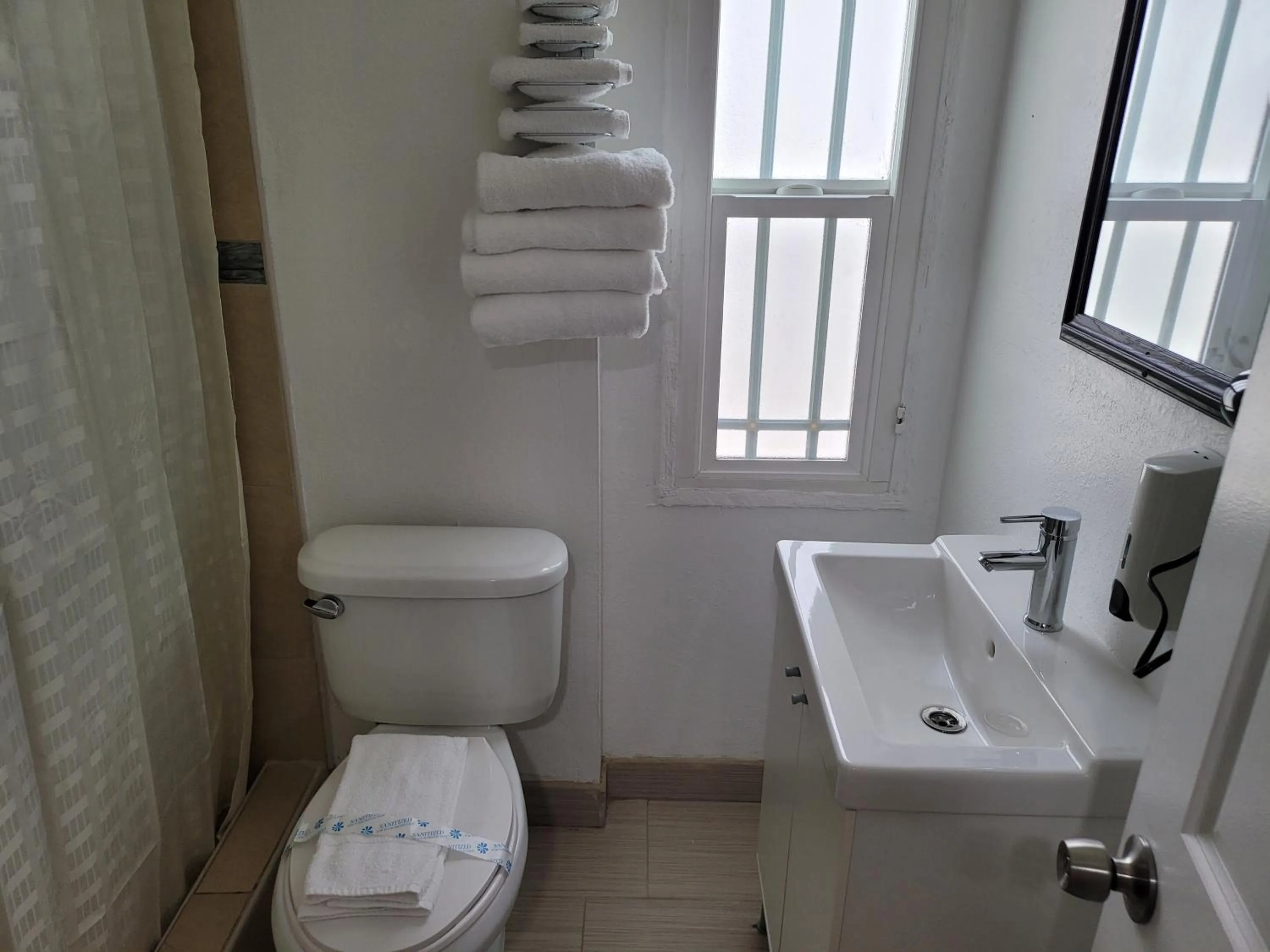 Bathroom in Las Palmas Hotel