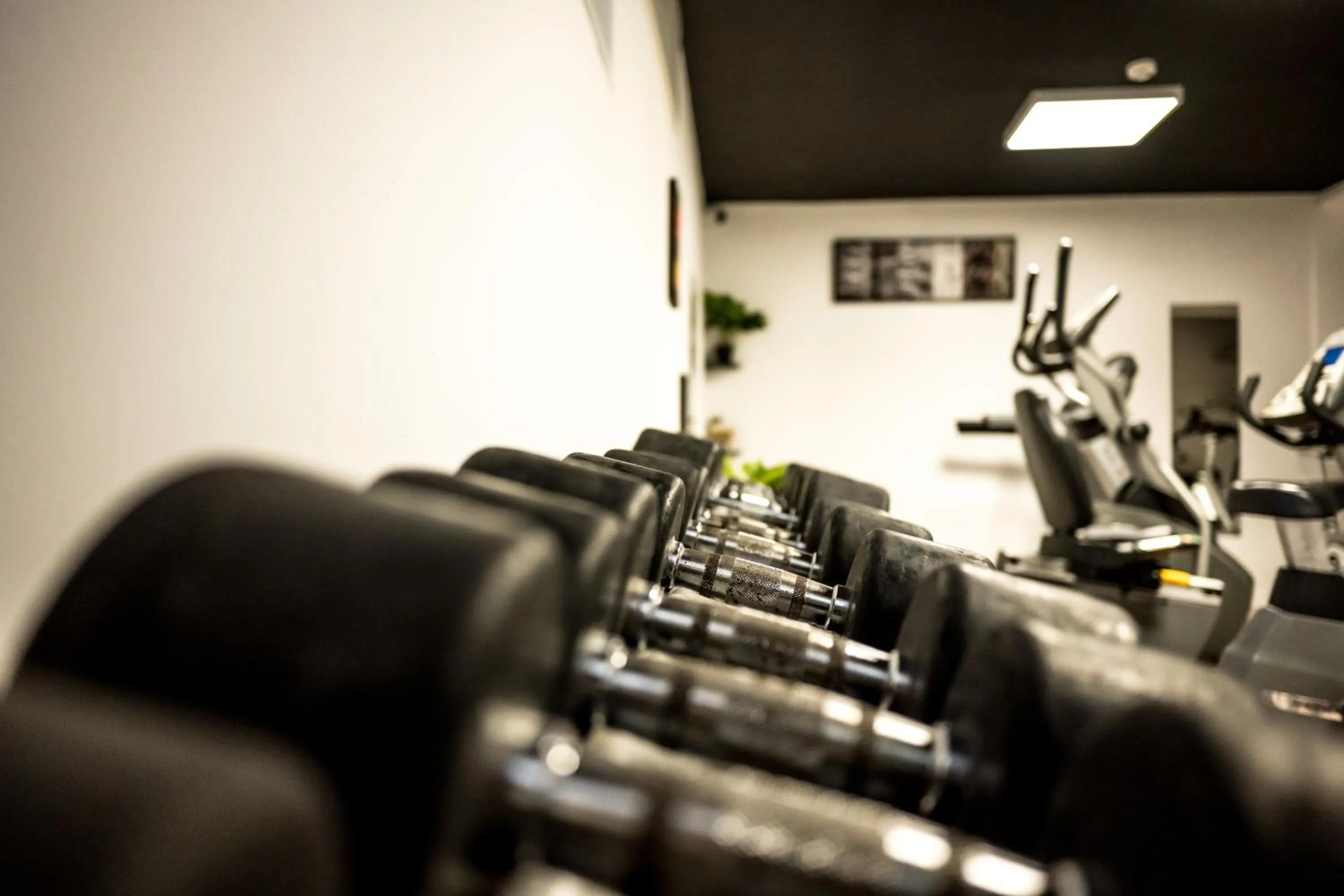 Fitness centre/facilities in The Originals City, Hôtel Rive Droite, Albi "Quartier Madeleine"