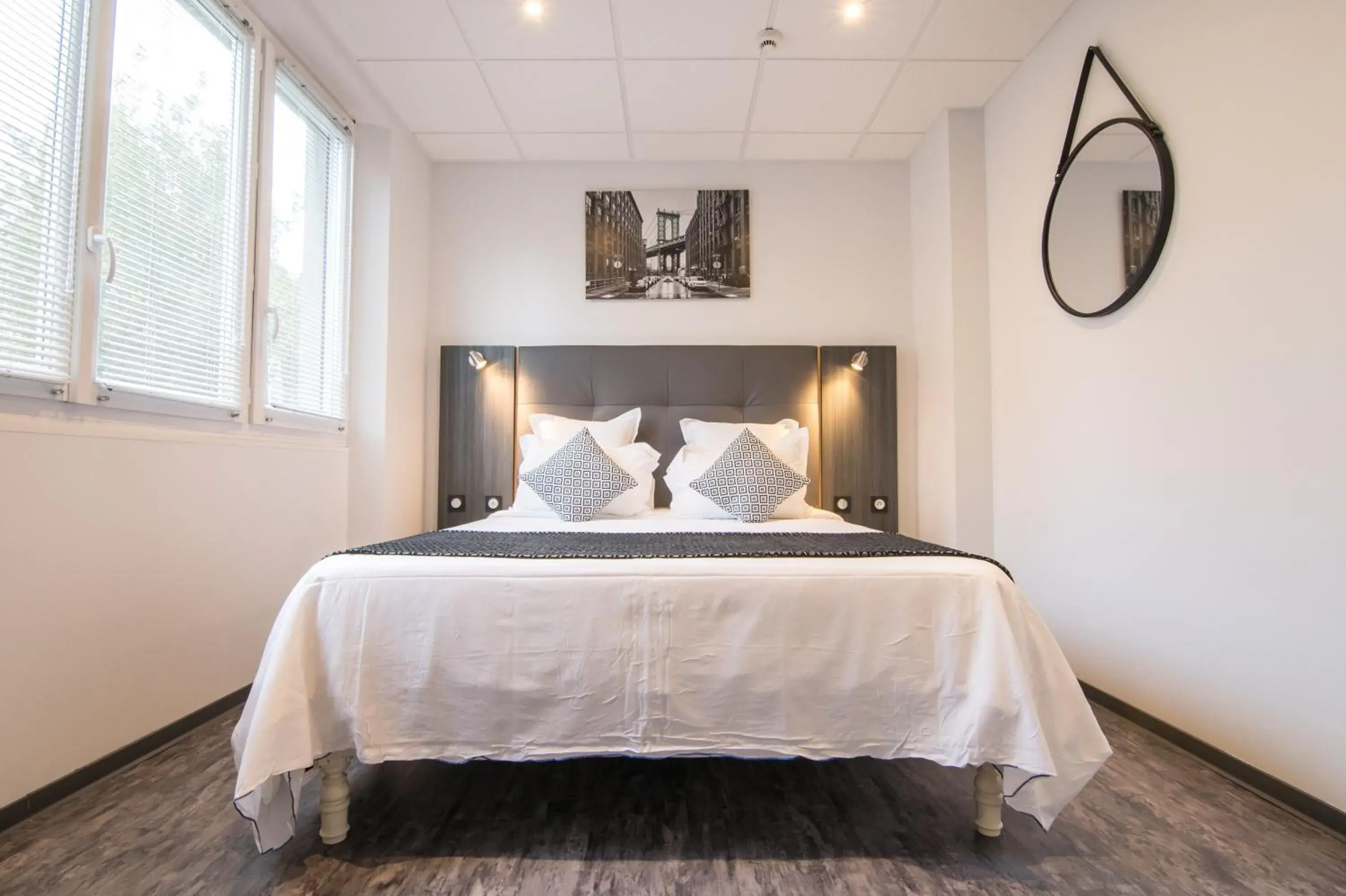 Superior Queen Room in The Originals City, Hôtel Rive Droite, Albi "Quartier Madeleine" Superior Queen Room in The Originals City, Hôtel Rive Droite, Albi "Quartier Madeleine"