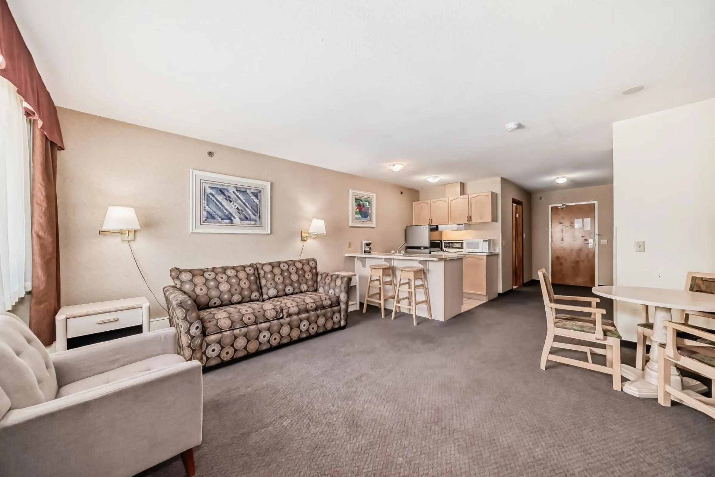 Photo of the whole room in Stony Plain Inn & Suites