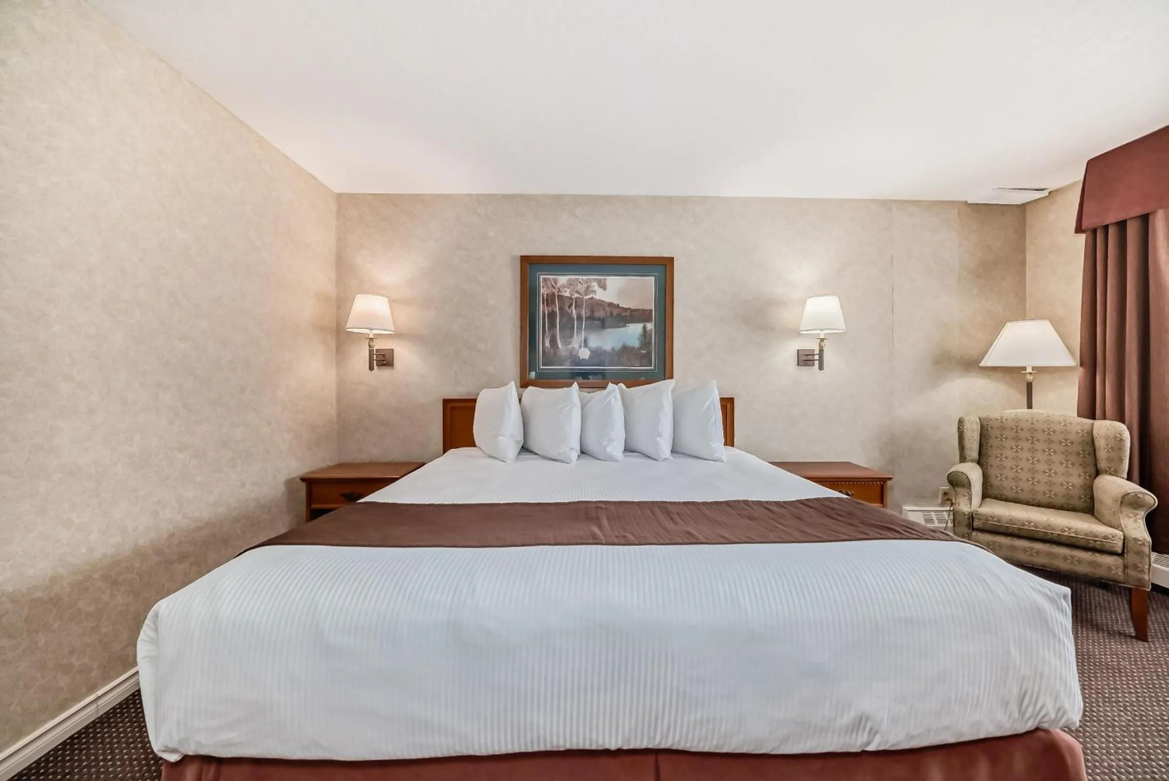 Bedroom, Bed in Stony Plain Inn & Suites