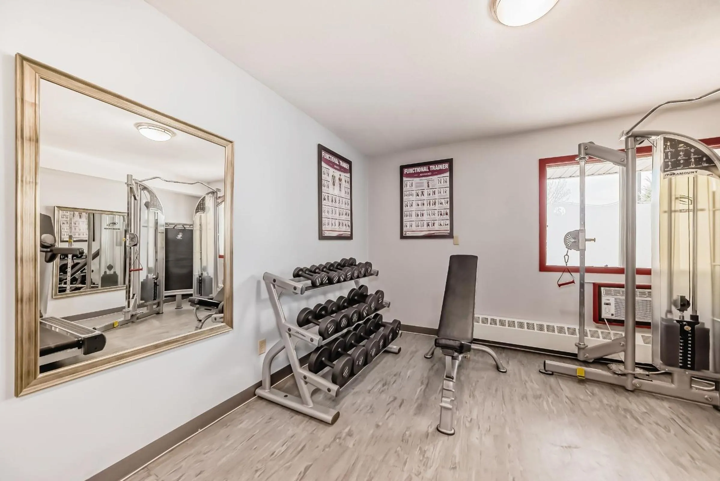 Fitness centre/facilities in Stony Plain Inn & Suites