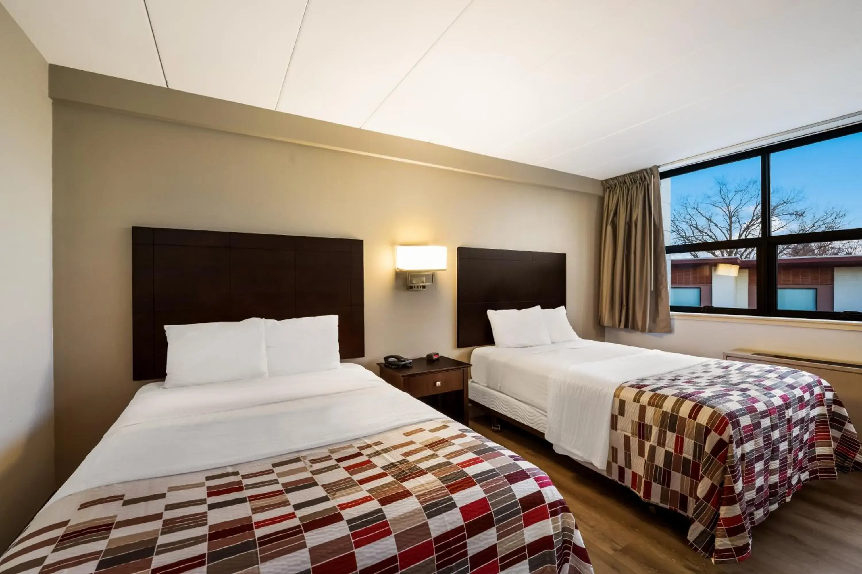 Deluxe Double Room (Highway View) in Gateway Inn Deluxe Double Room (Highway View) in Gateway Inn