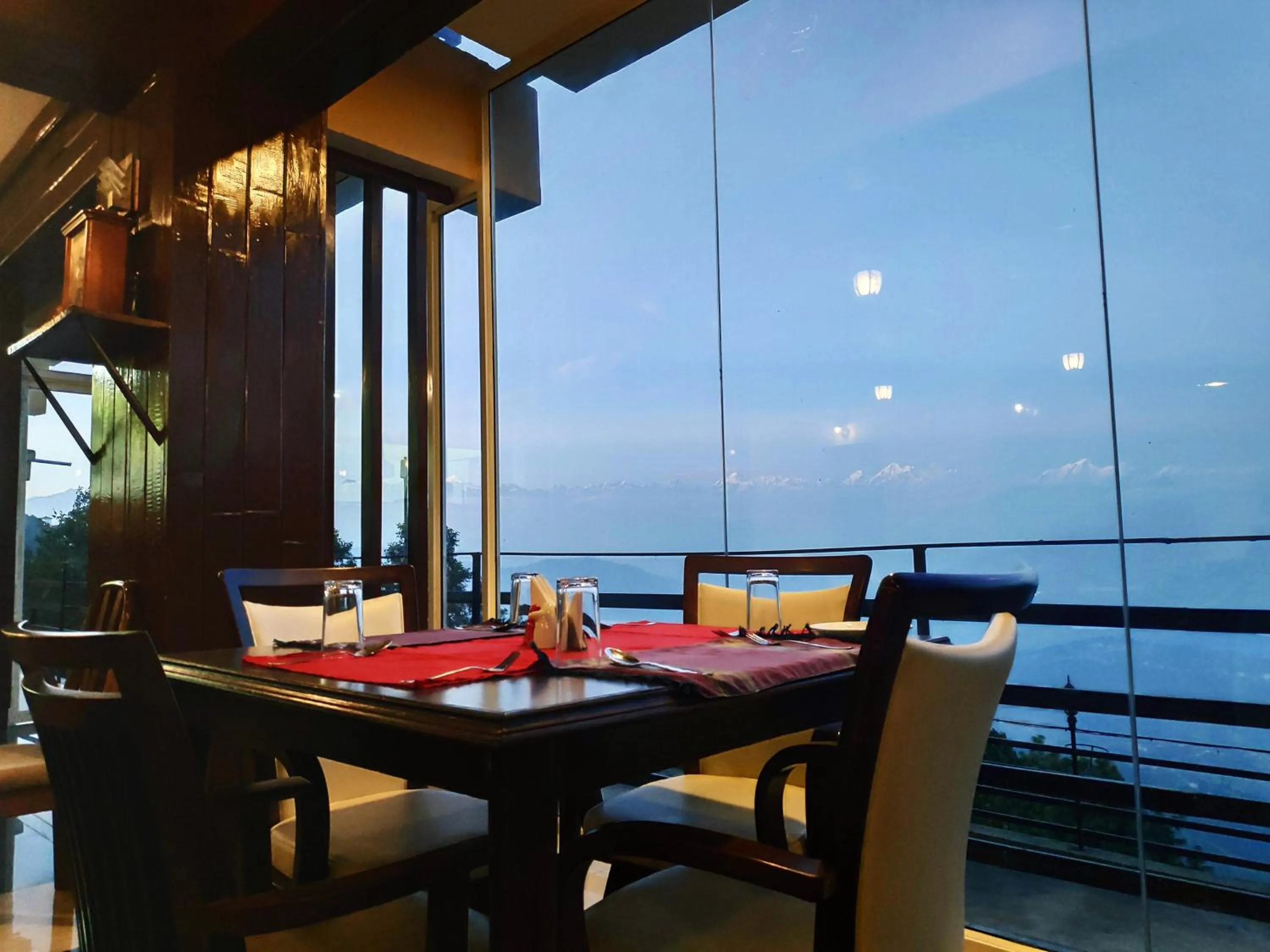 Dining area in Hotel Green Valley Nagarkot