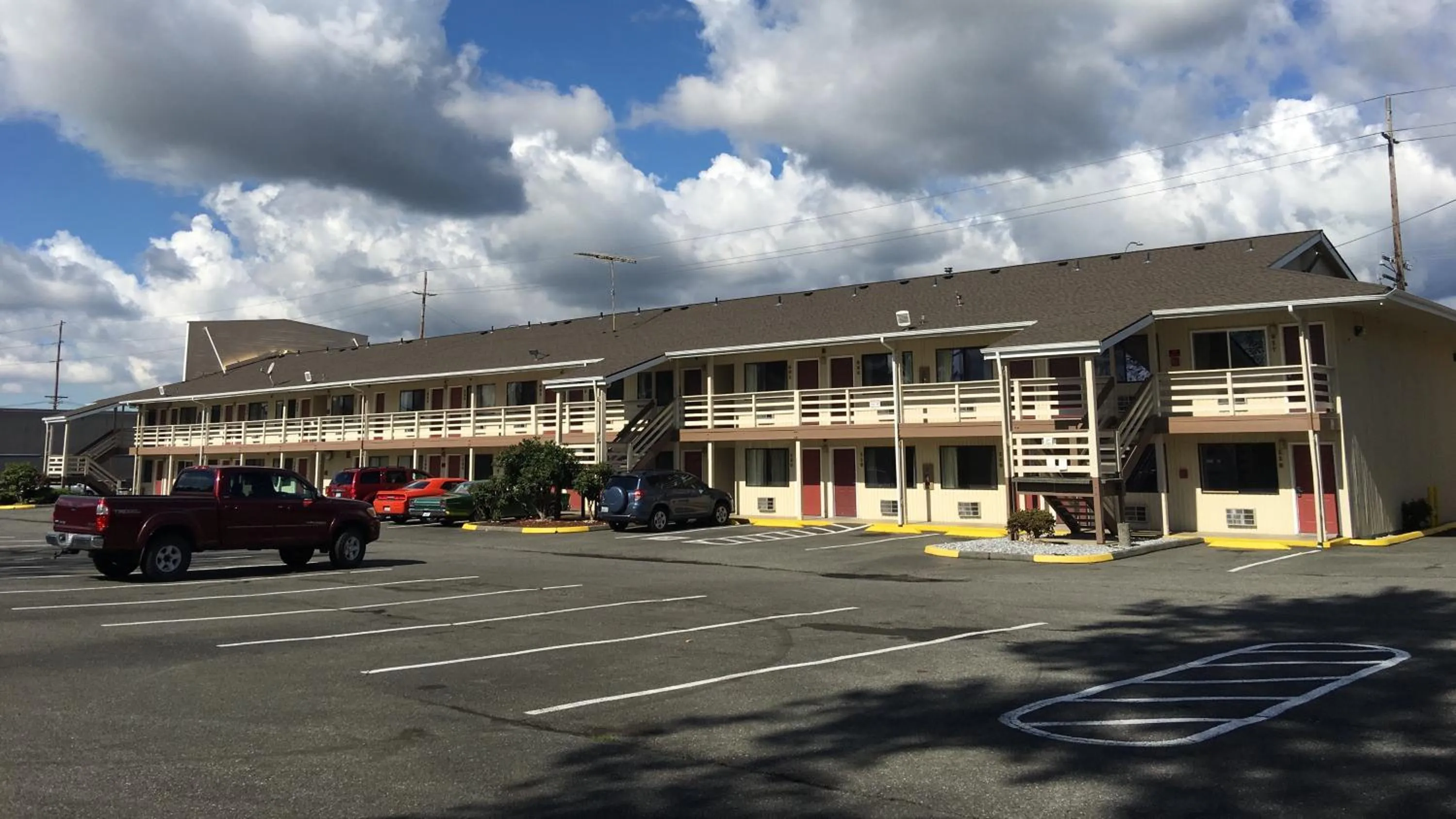 Property building in Fairground Inn