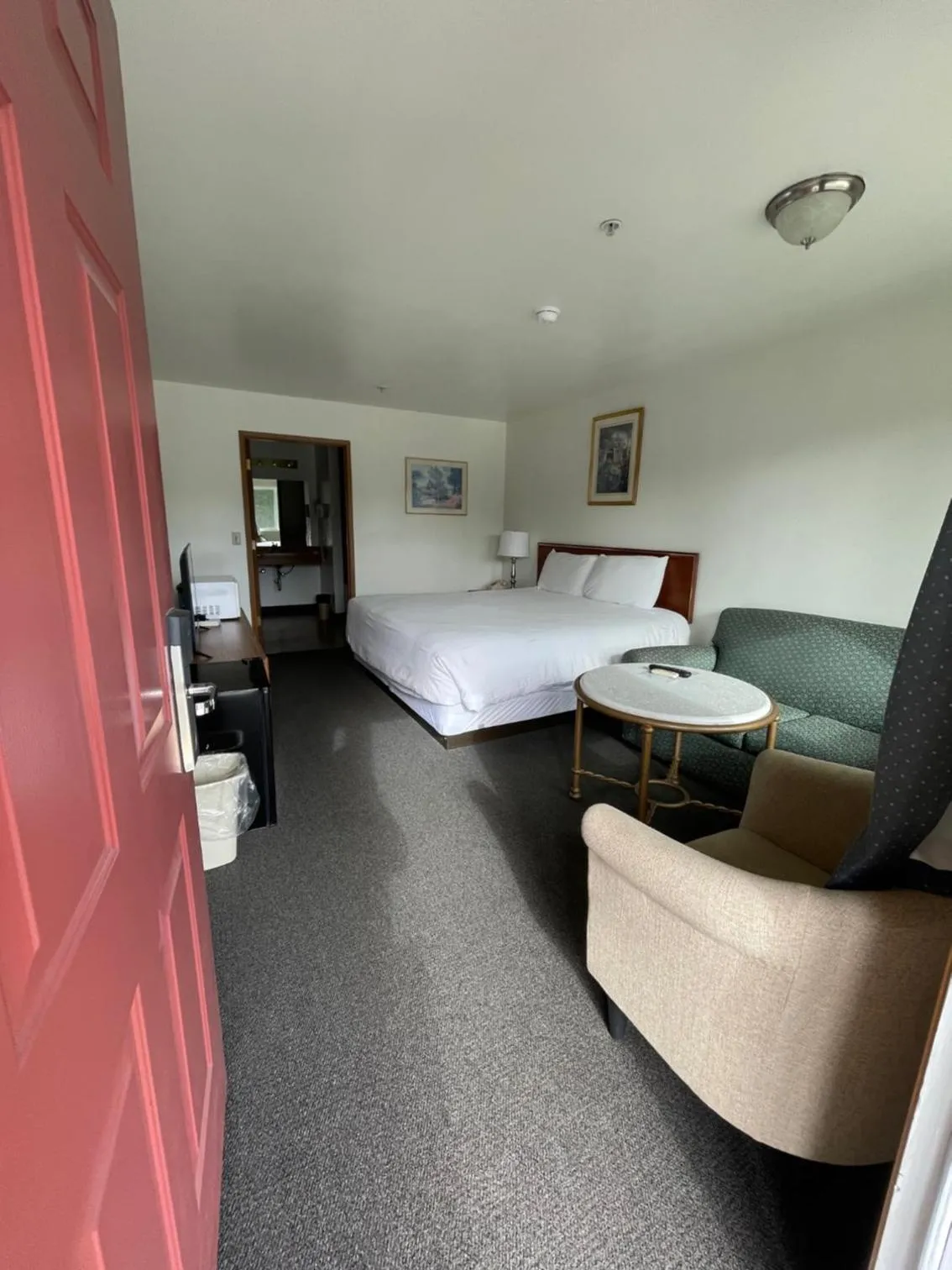 Photo of the whole room, Bed in Fairground Inn