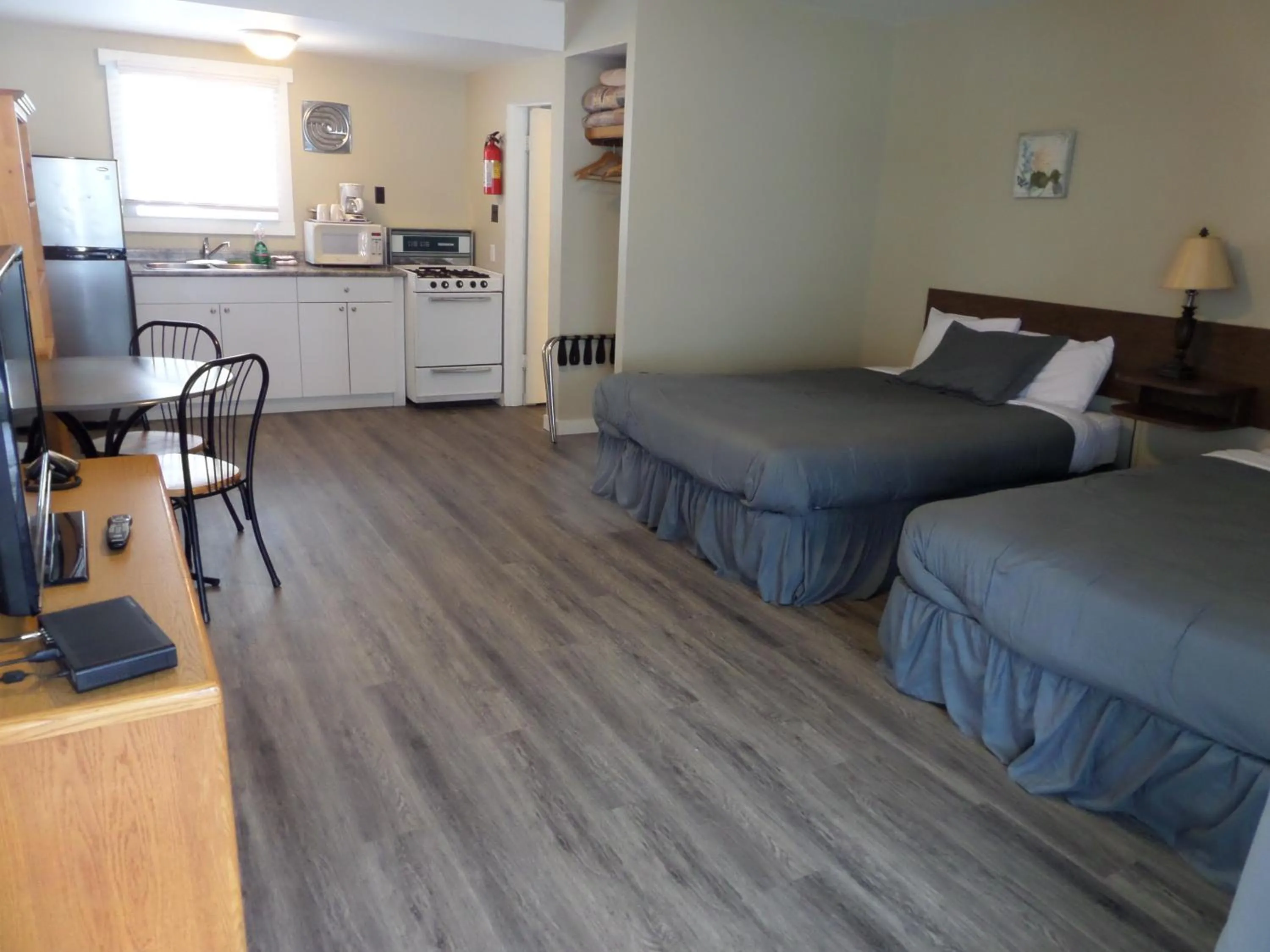 Bed in Ray Lyn Motel