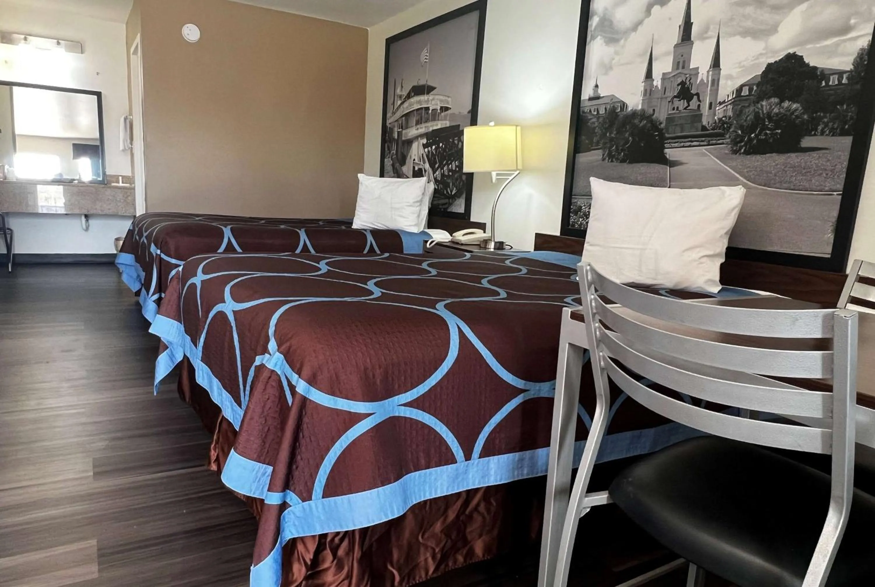 Photo of the whole room, Bed in Super 8 by Wyndham Slidell