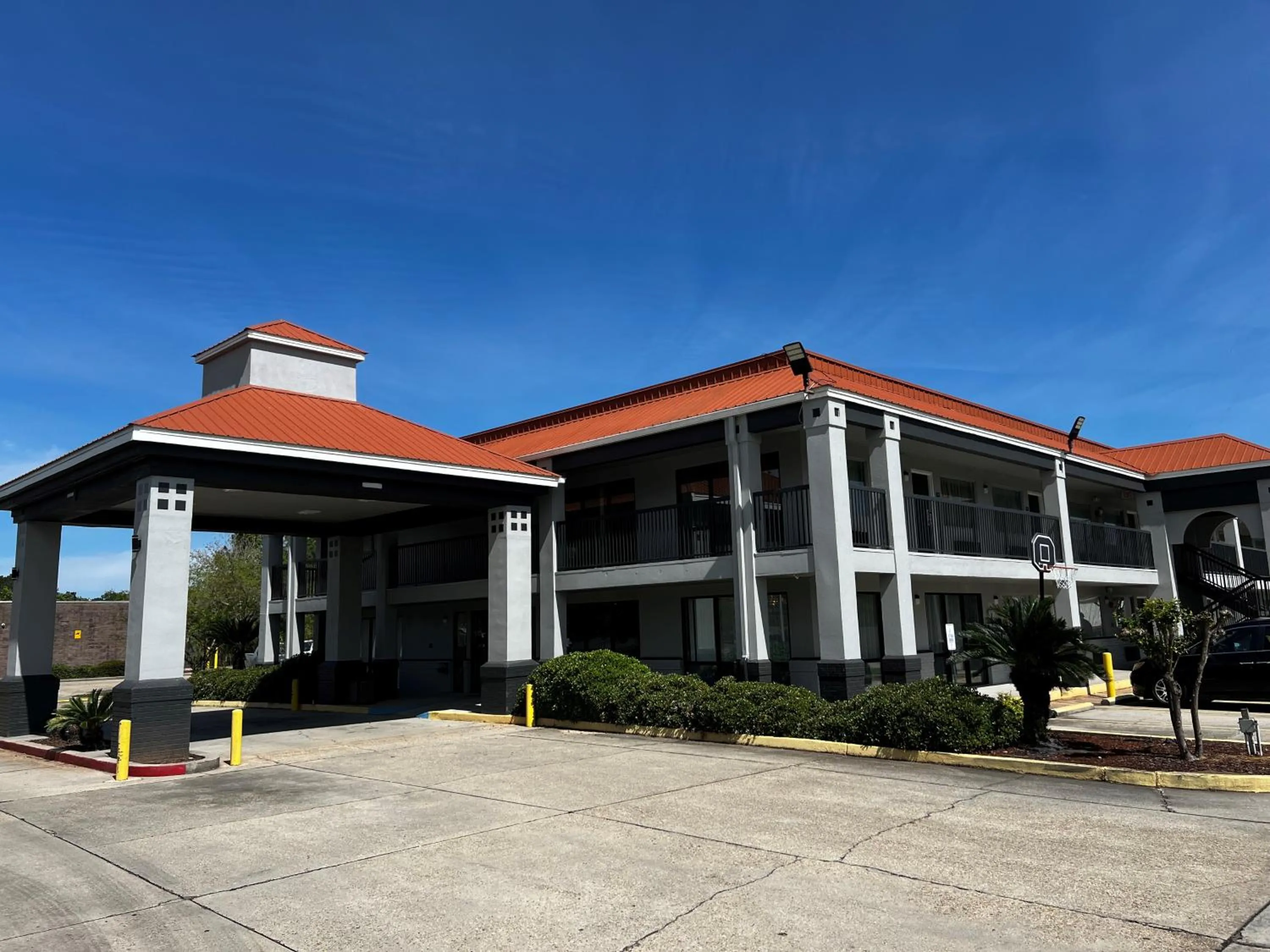 Property building in Super 8 by Wyndham Slidell