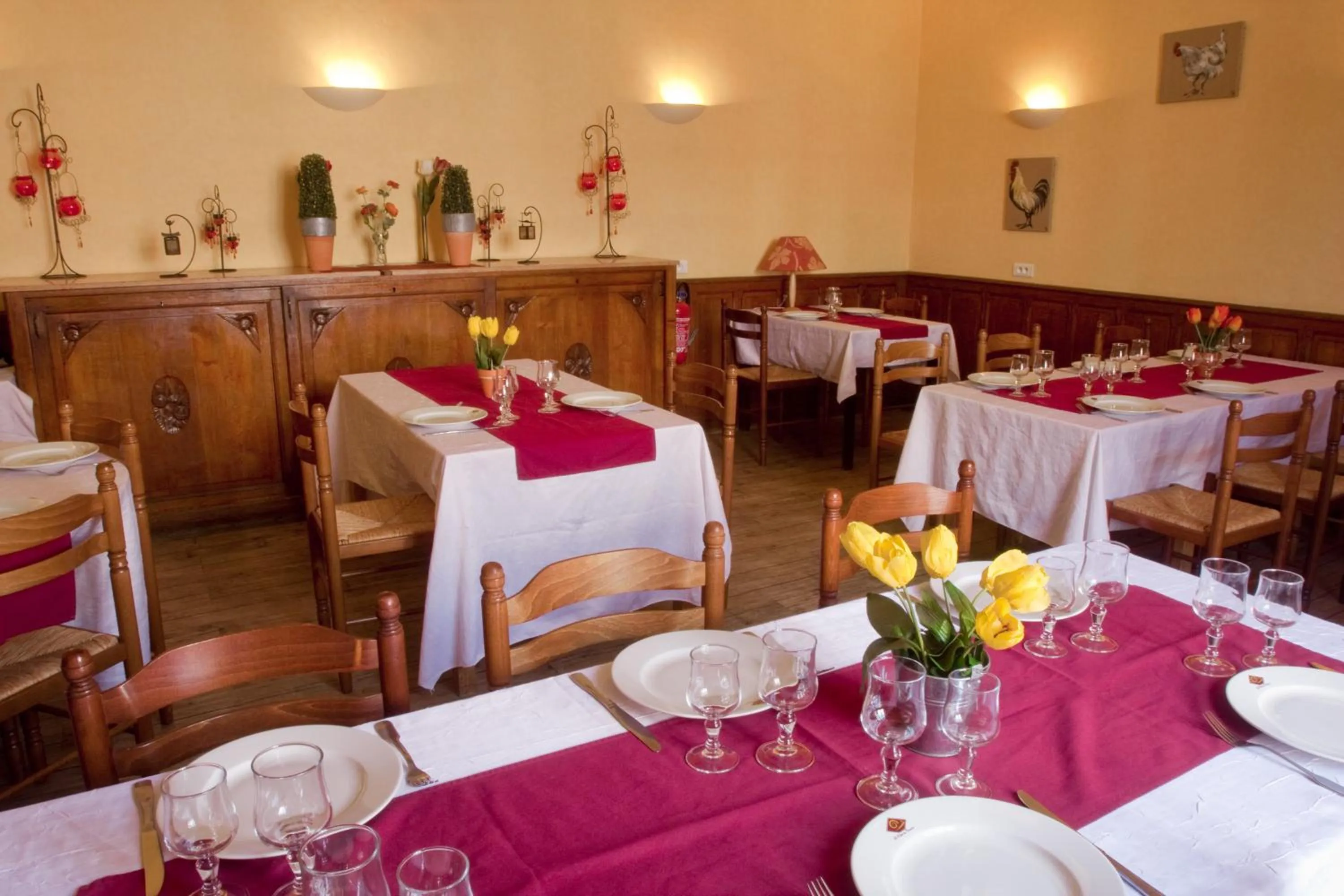 Restaurant/places to eat in Le Relais Du Canalou