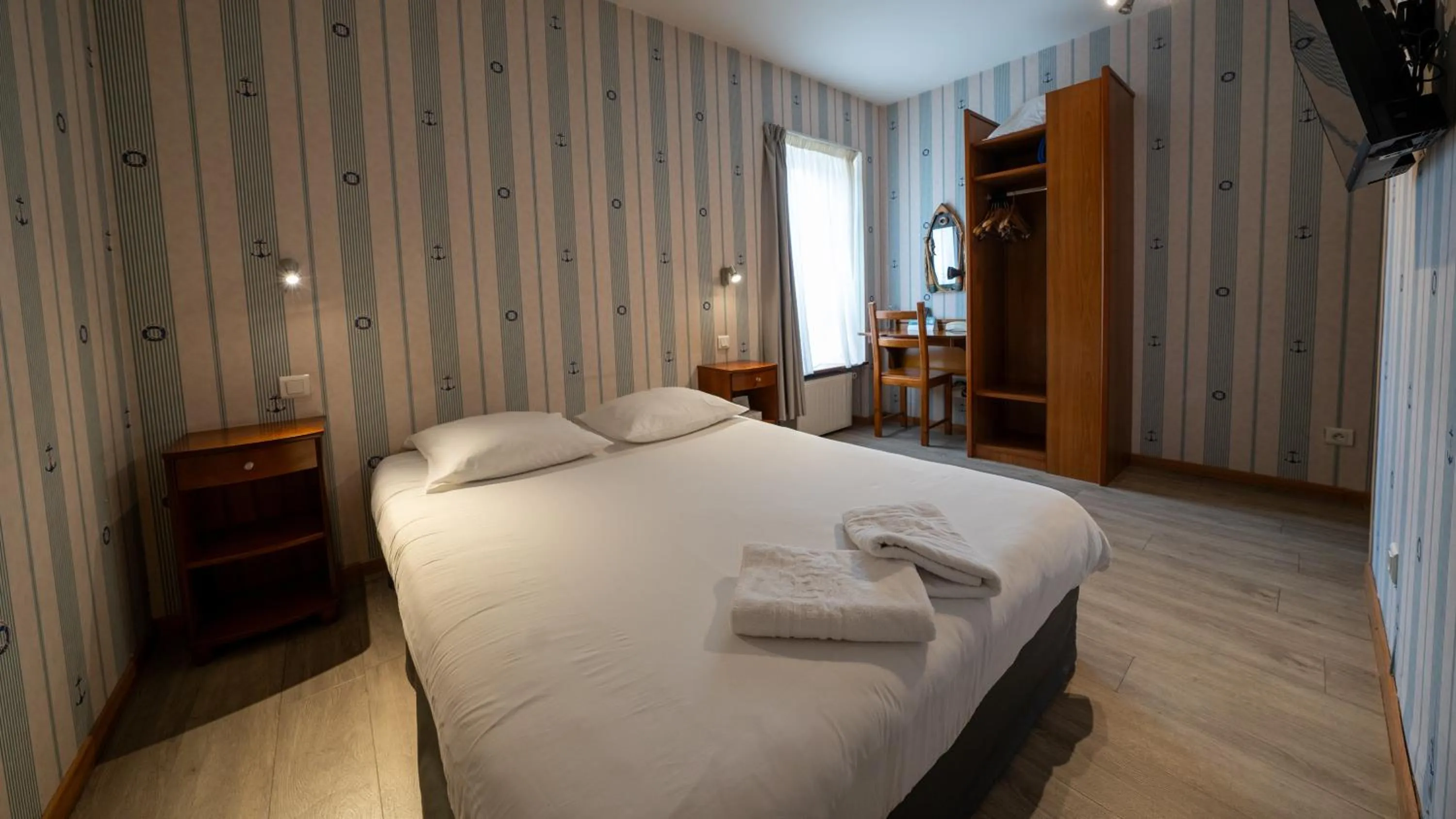 Bed in Le Relais Du Canalou