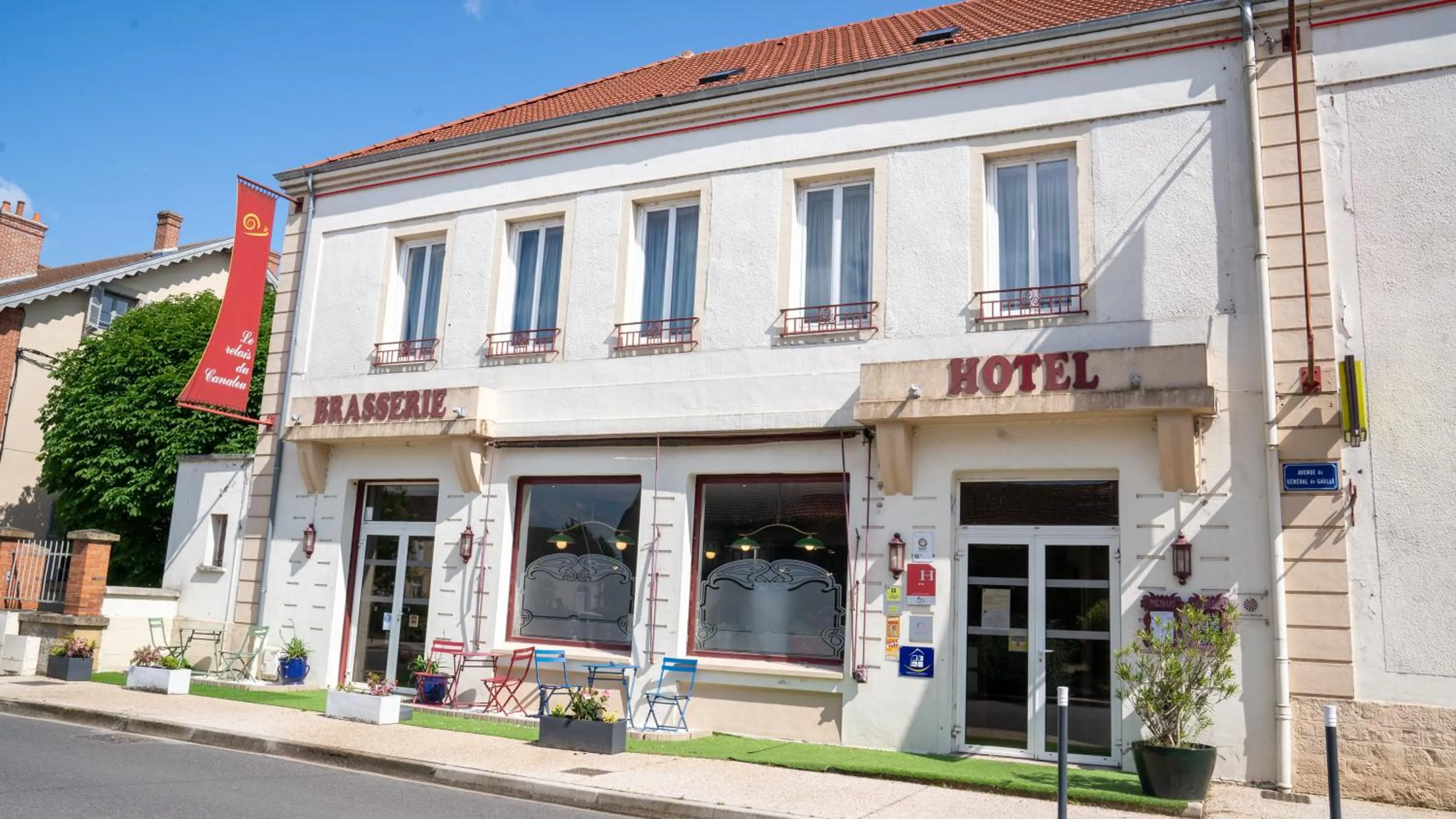 Property building in Le Relais Du Canalou