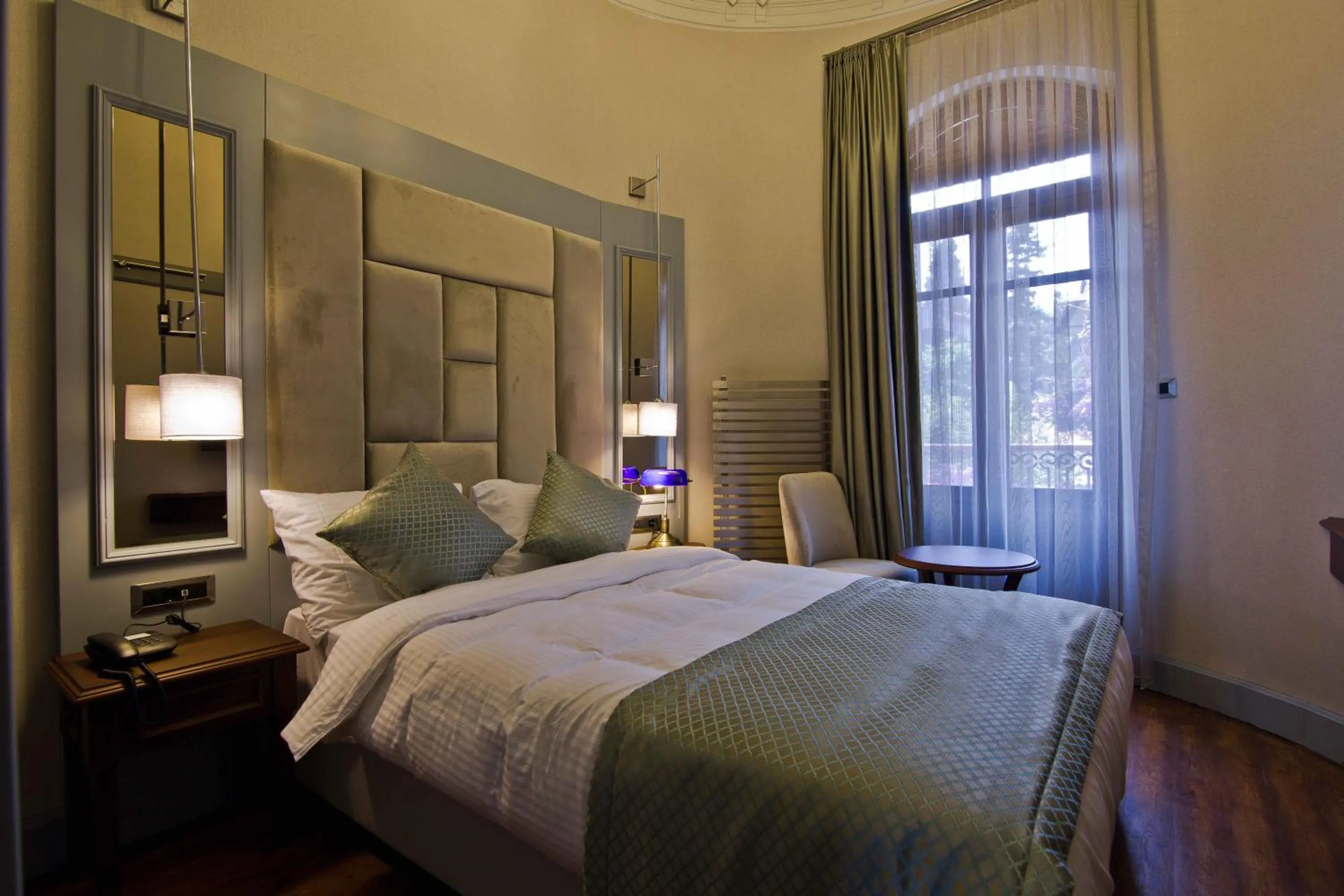 Bed in No2 Hotel By Şükrü