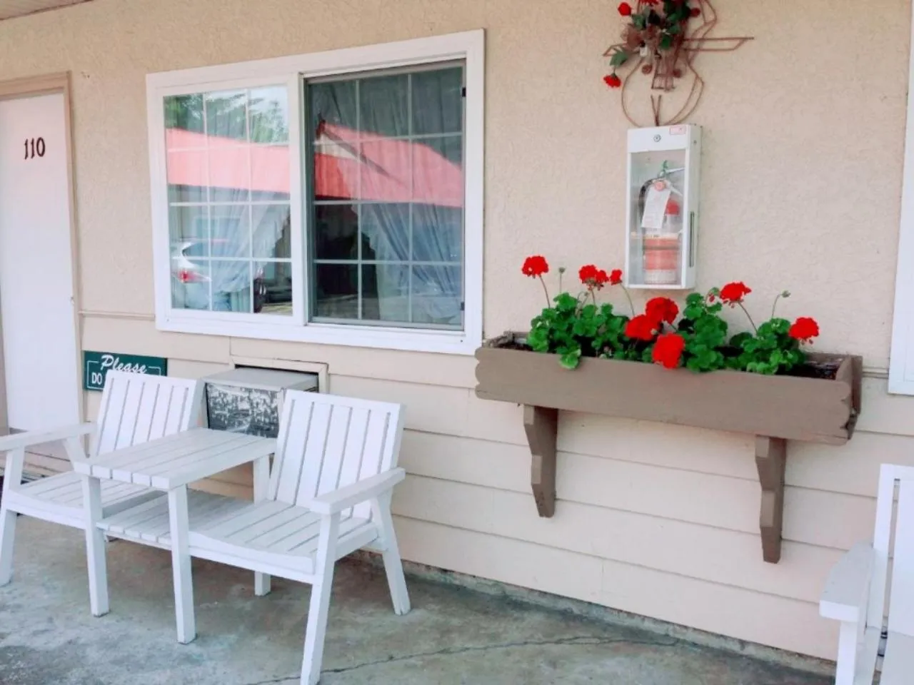 View (from property/room) in Red Roof Motor Inn