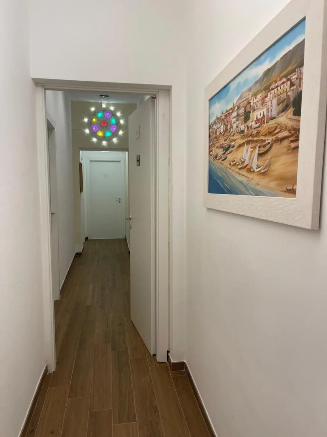 Decorative detail in Casa D'Angiò -Manfredi Homes&Villas