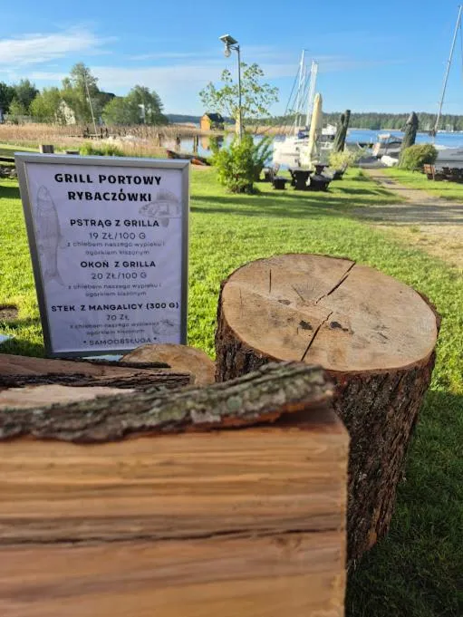 Pensjonat Rybaczówka - noclegi, restauracja, port