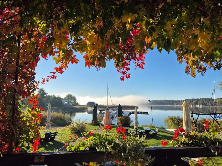 Pensjonat Rybaczówka - noclegi, restauracja, port