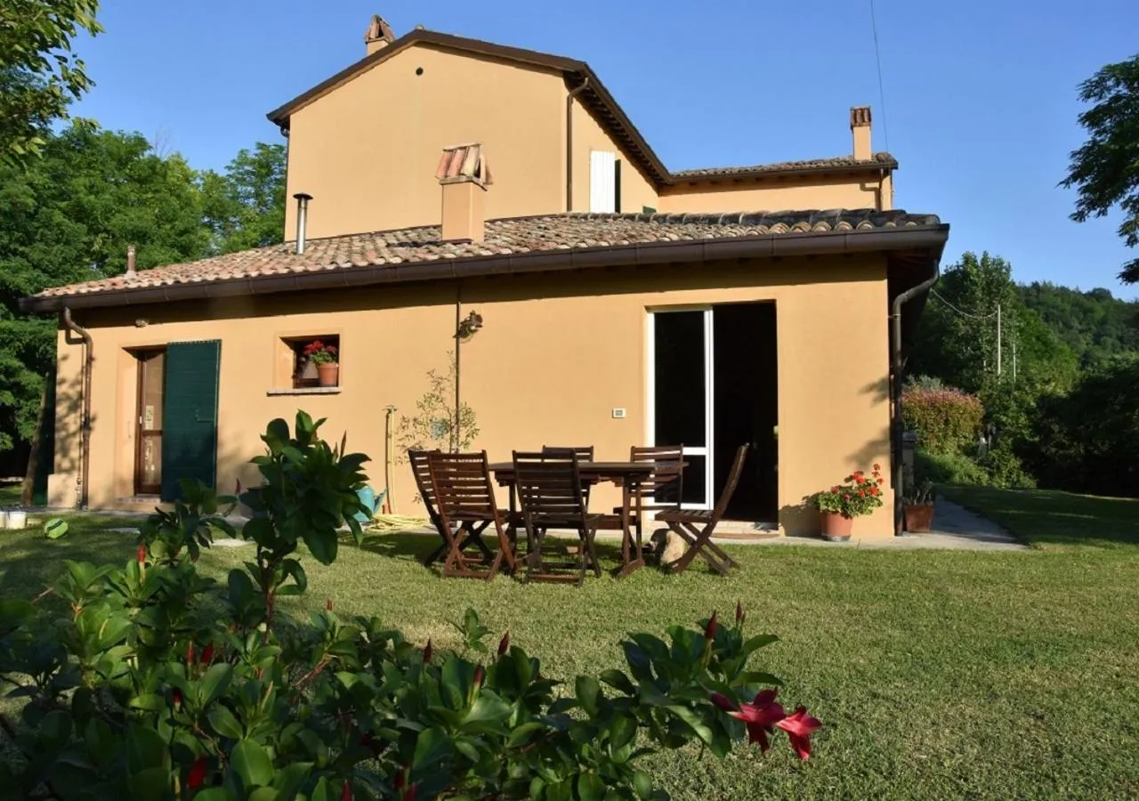 Property building in Casa delle ginestre