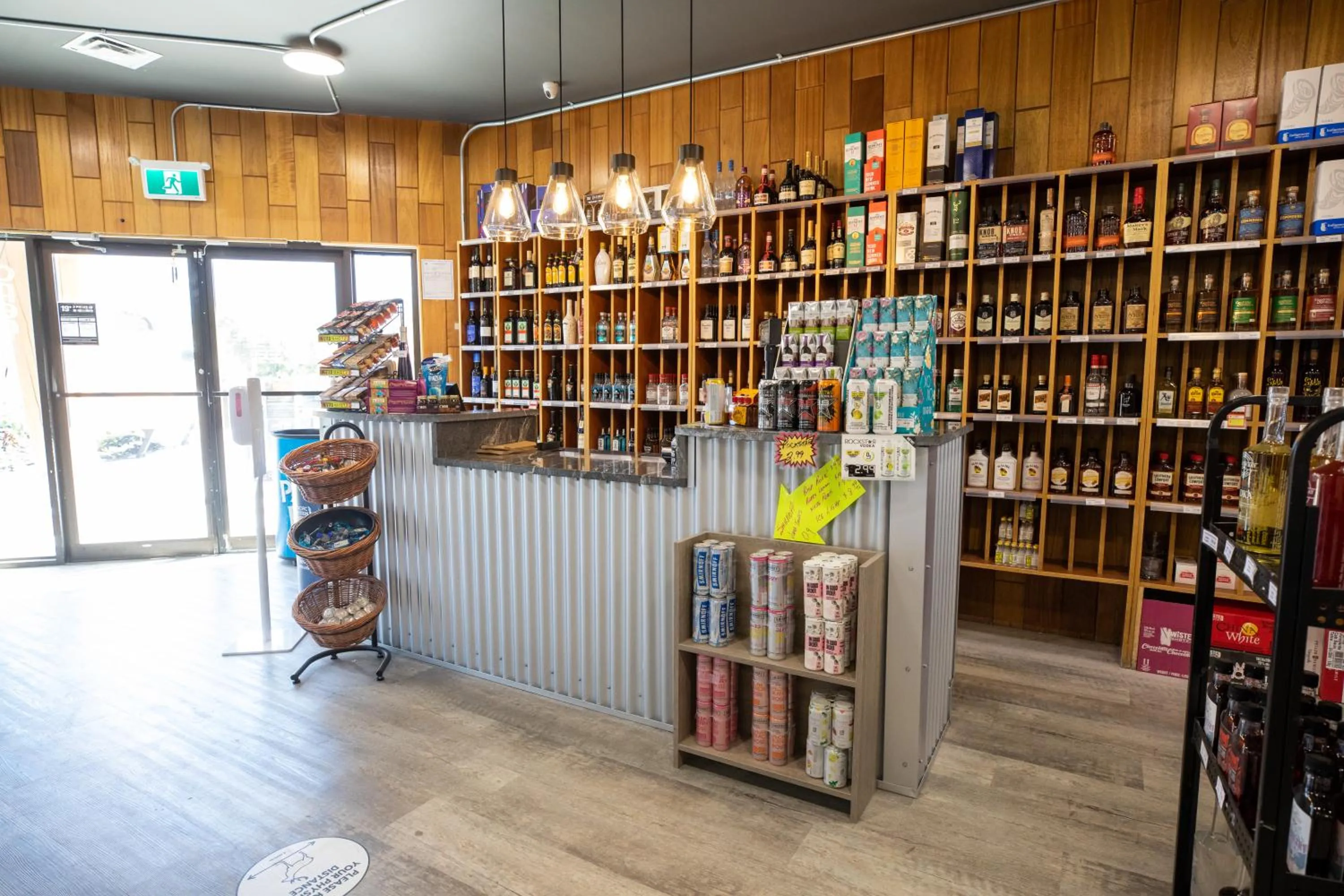 Alcoholic drinks in Invermere Inn & Suites