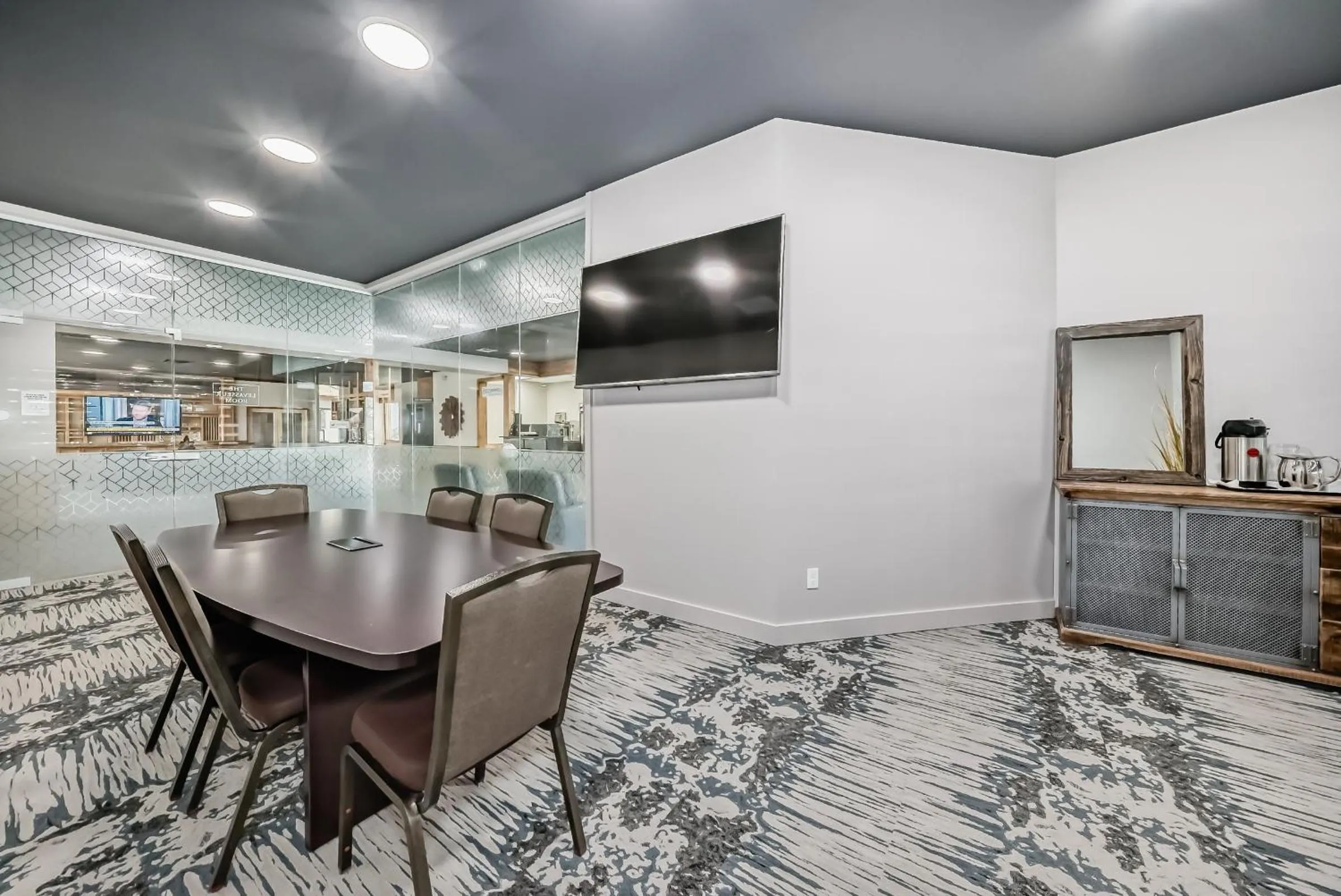 Meeting/conference room in Invermere Inn & Suites