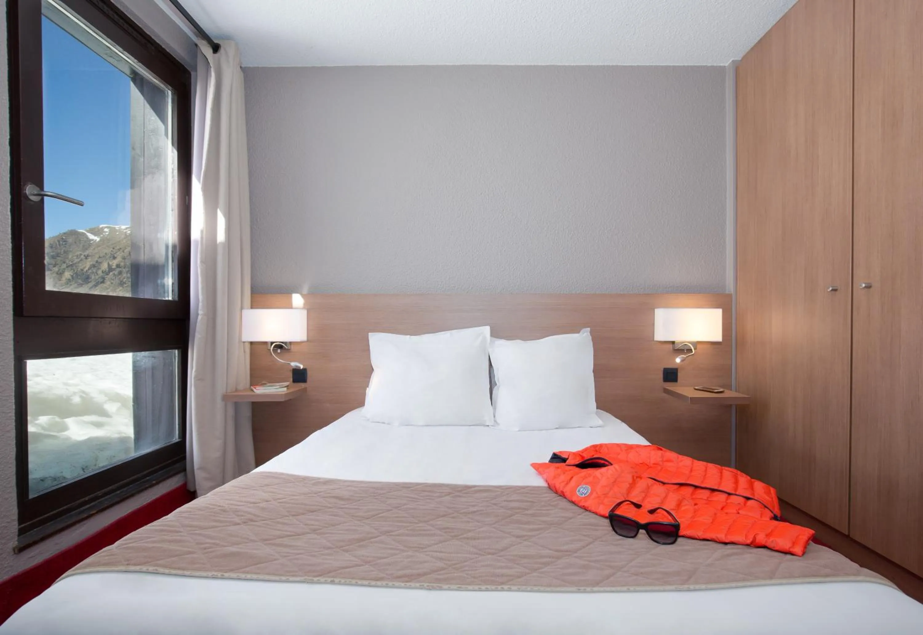 Bedroom, Bed in SOWELL HOTELS Le Pas du Loup