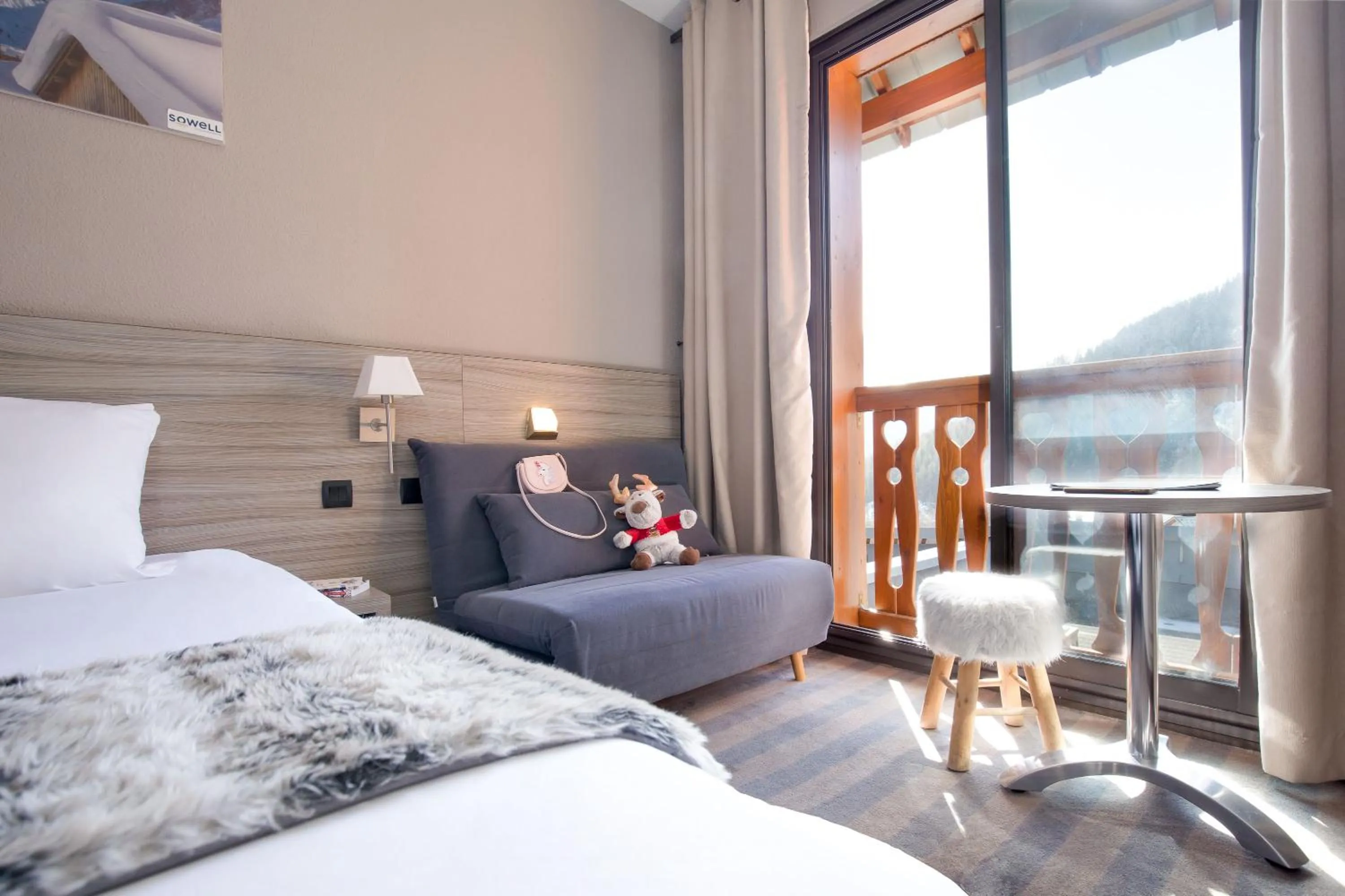 Bedroom, Bed in SOWELL Family Les Bergers