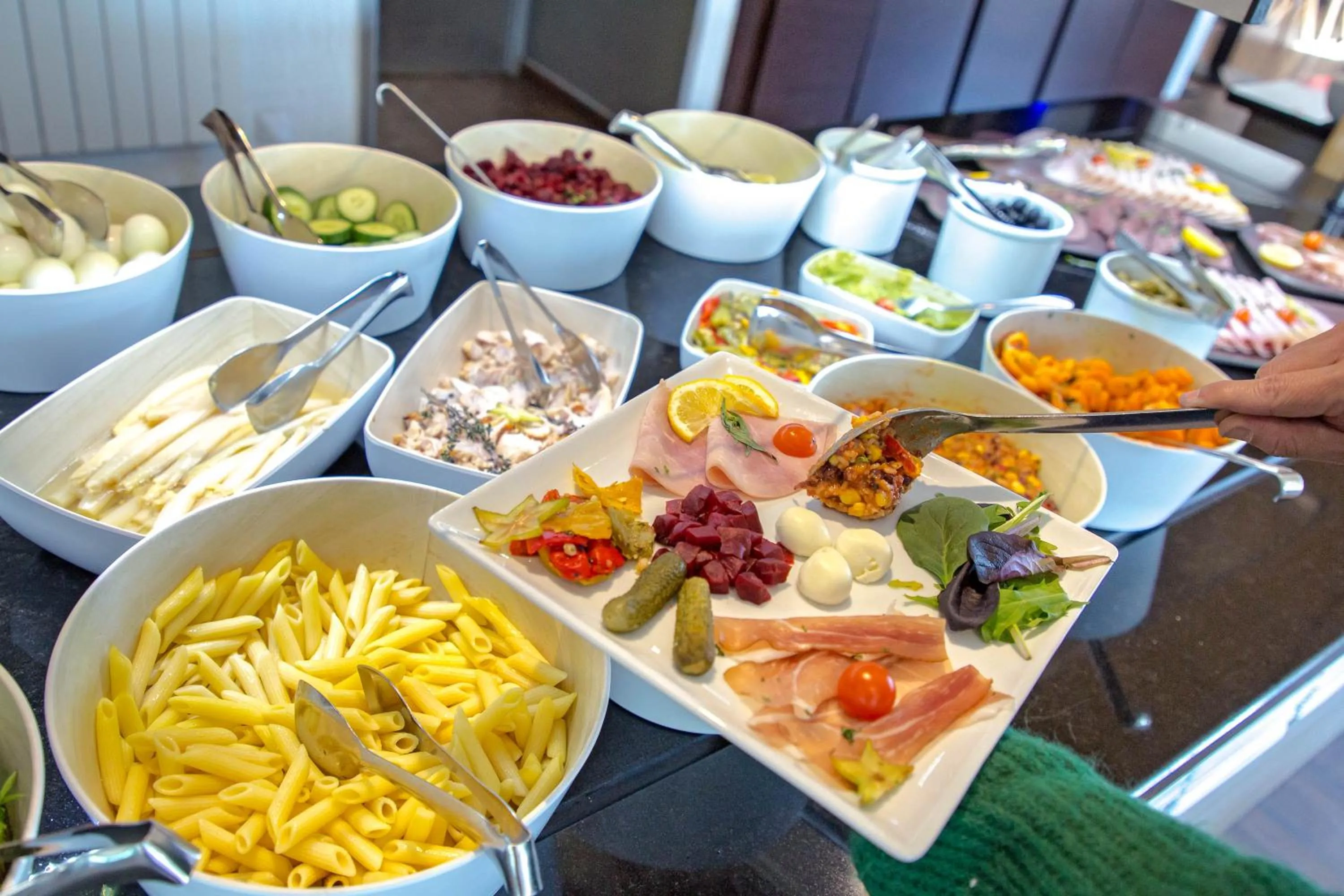 Restaurant/places to eat in SOWELL Family Les Bergers