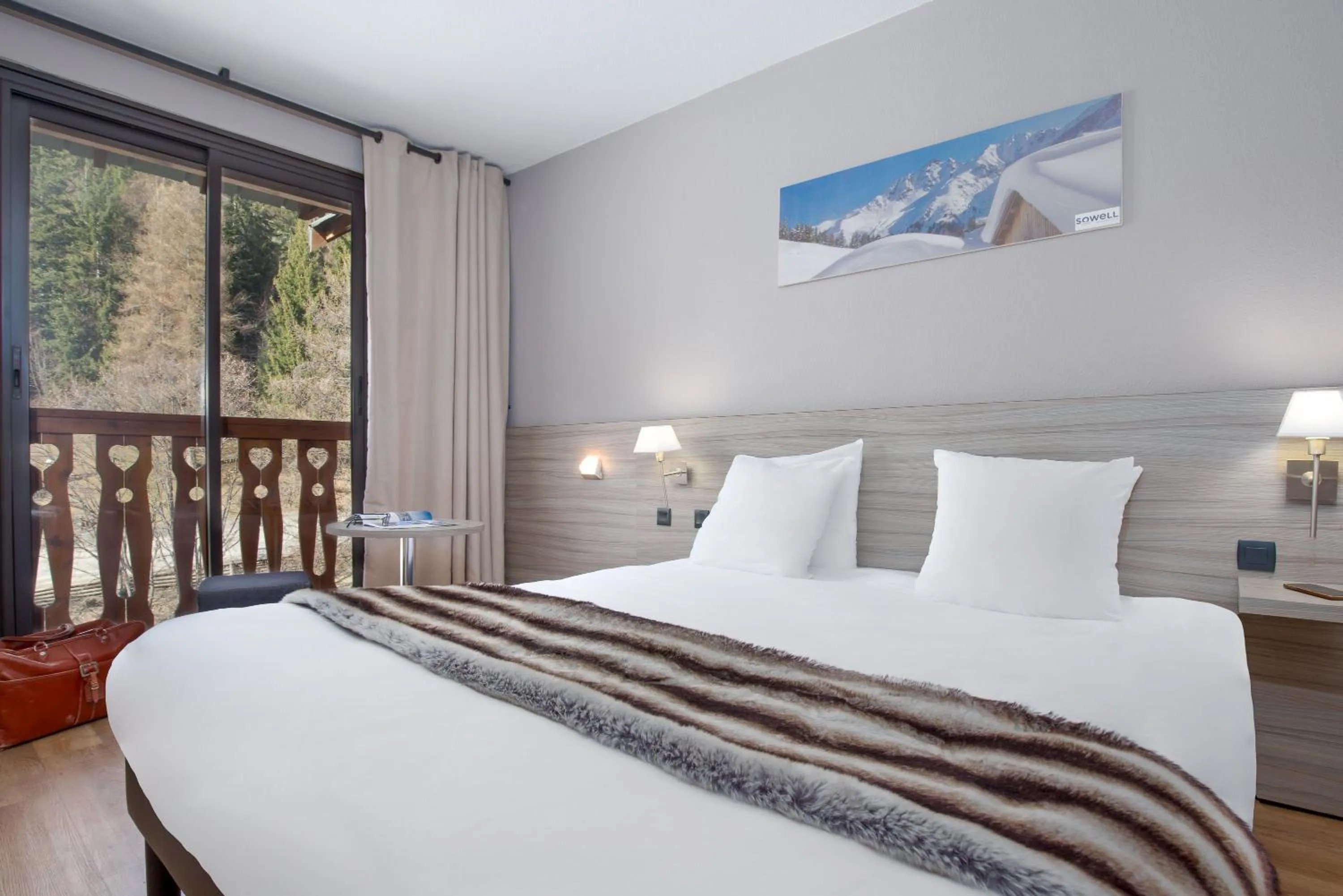 Bedroom, Bed in SOWELL Family Les Bergers