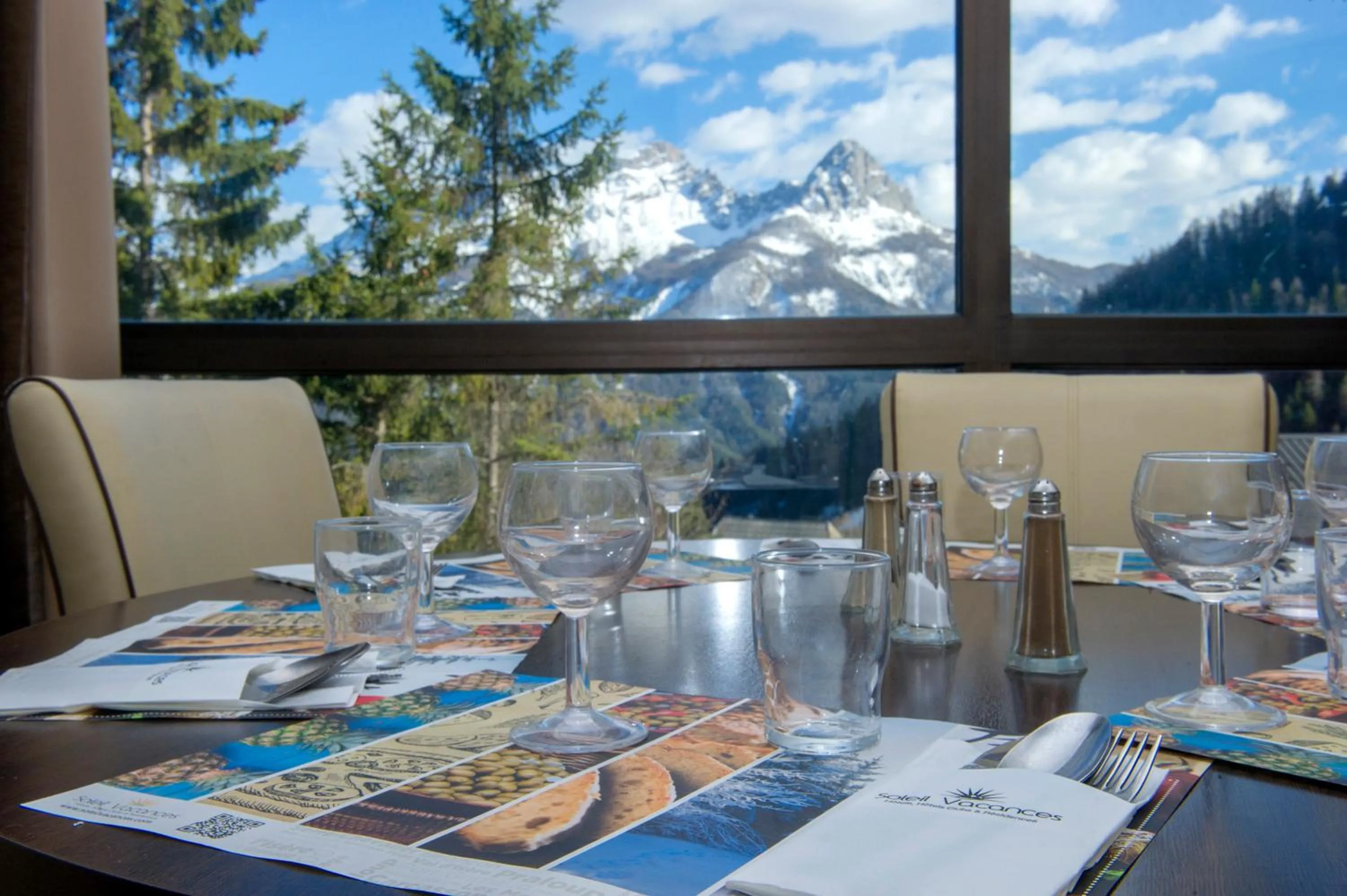 Restaurant/places to eat in SOWELL Family Les Bergers