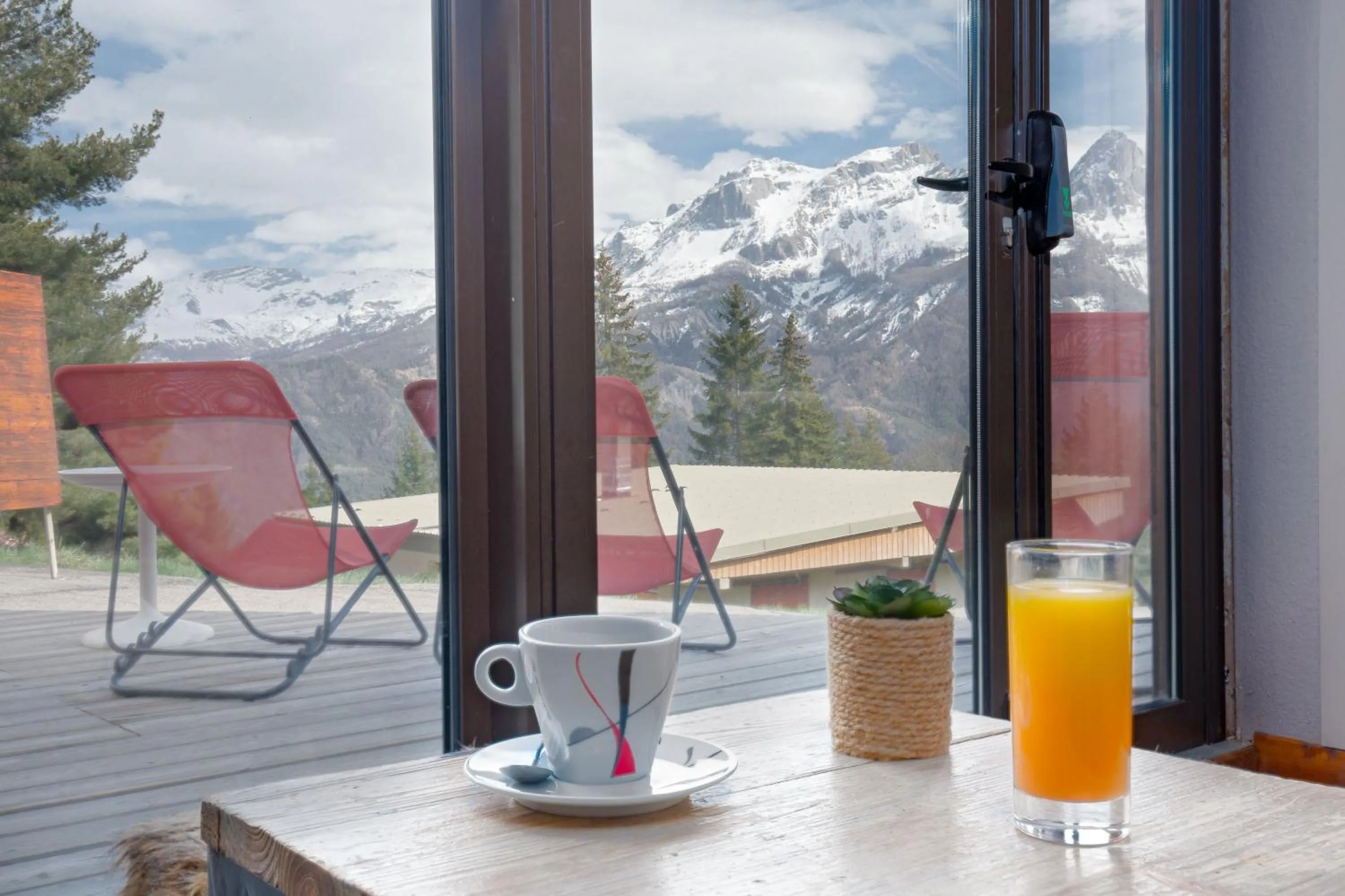 Patio in SOWELL Family Les Bergers