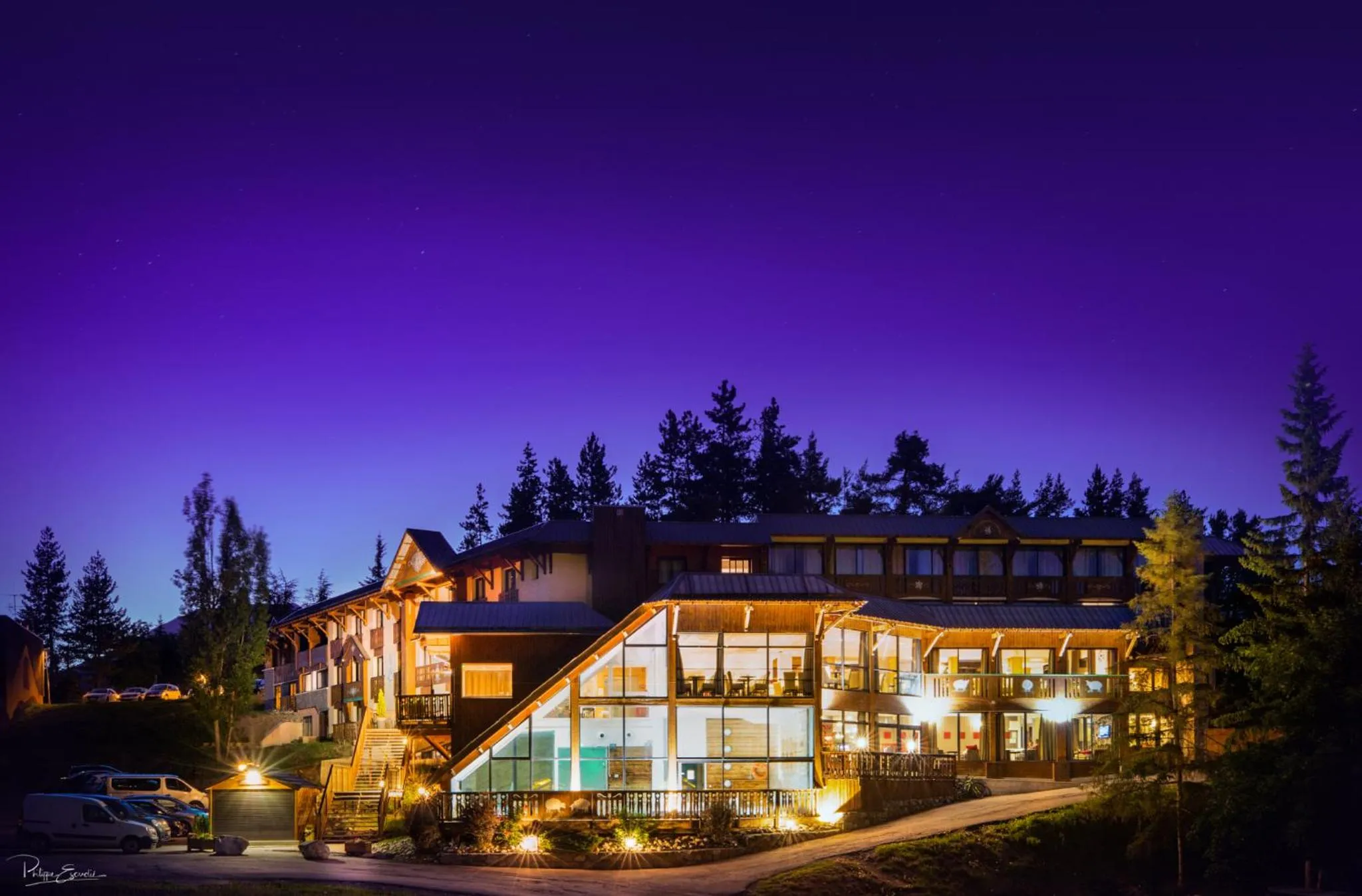 Facade/entrance in SOWELL Family Les Bergers